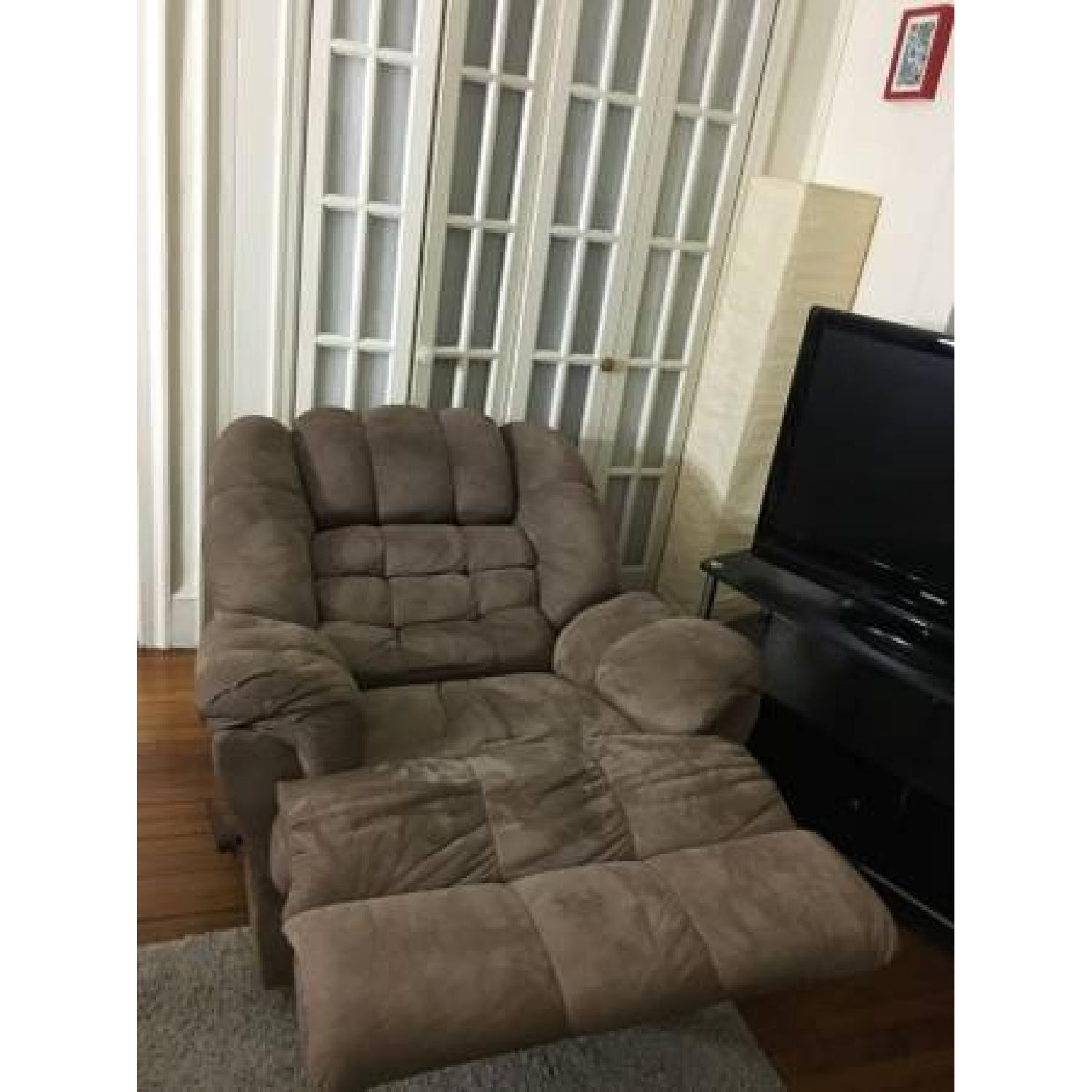 La-Z-Boy Pinnacle Rocking Recliner - image-4