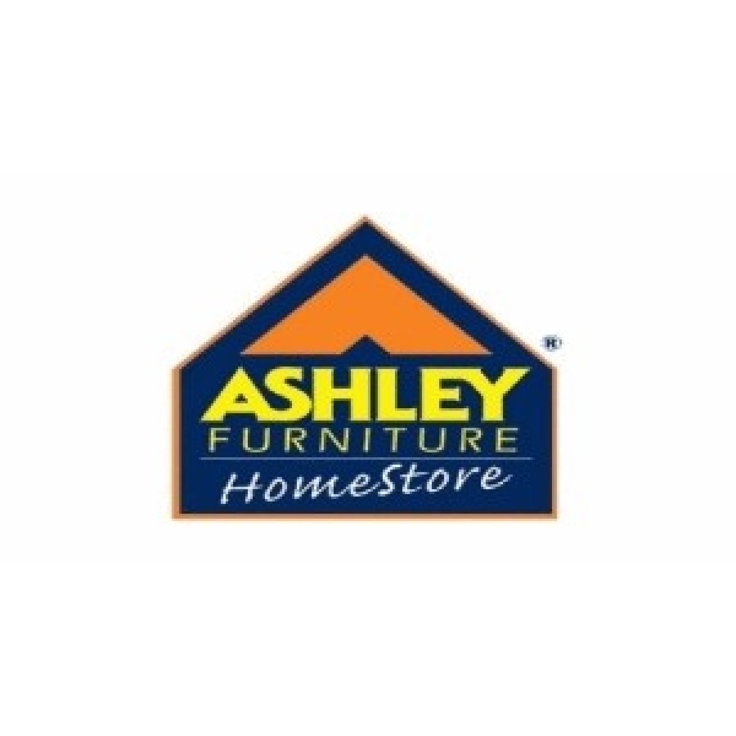 Ashley's Recliner - image-3