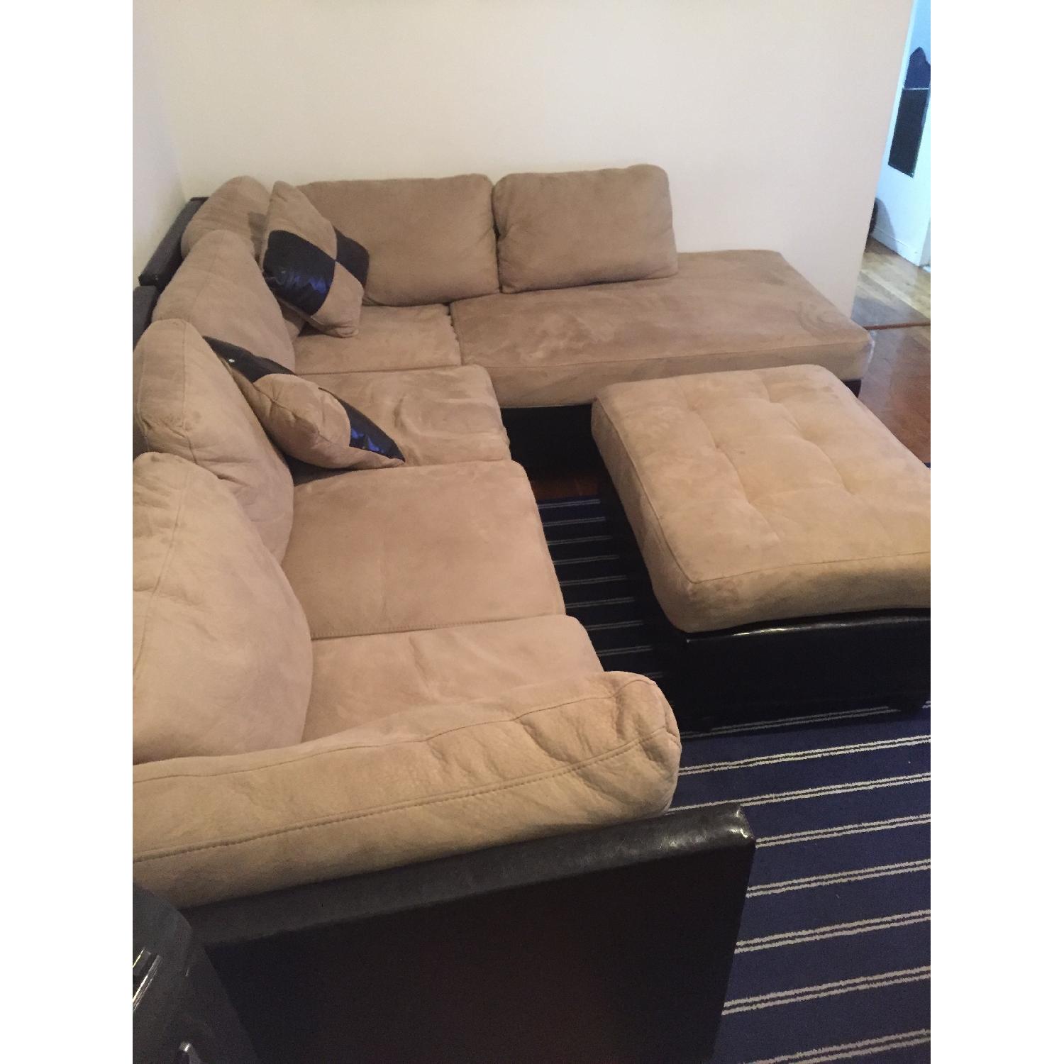 Poundex Sectional w/ Ottoman - image-3