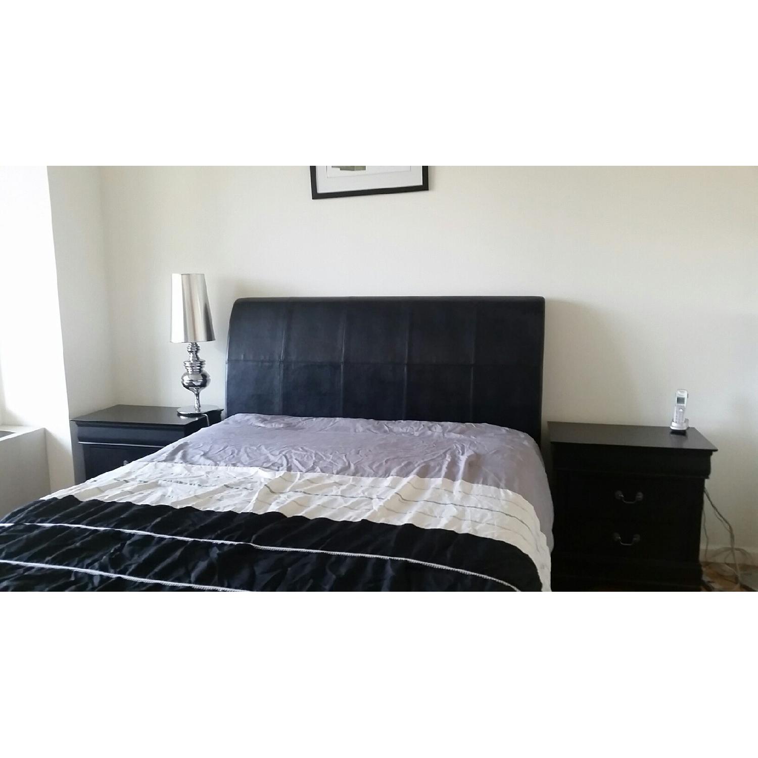 Contemporary 5 Piece Bedroom Set - image-1