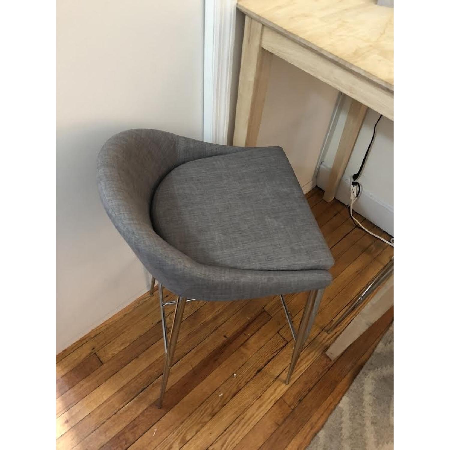 Kingsley Shaker Bar Height Table w/ 2 Barstools - image-4