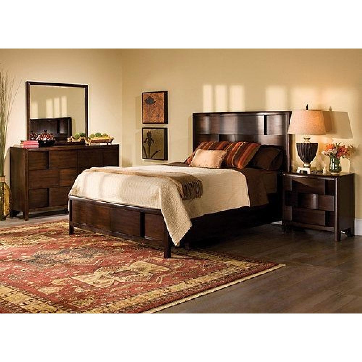 Raymour & Flanigan Saratoga Queen Storage Bed - image-4