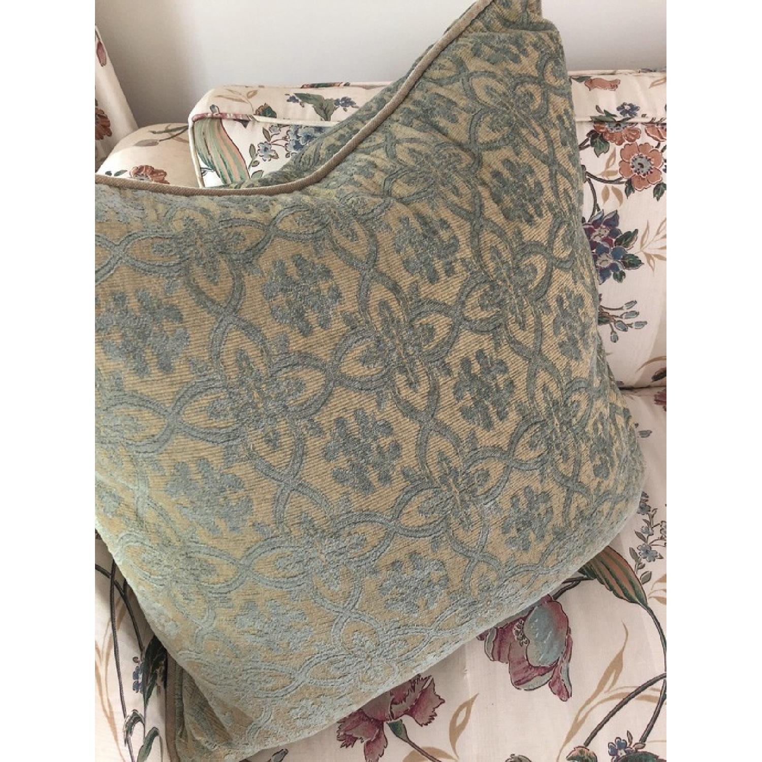 Chenille Knit Decorative Pillows - image-5