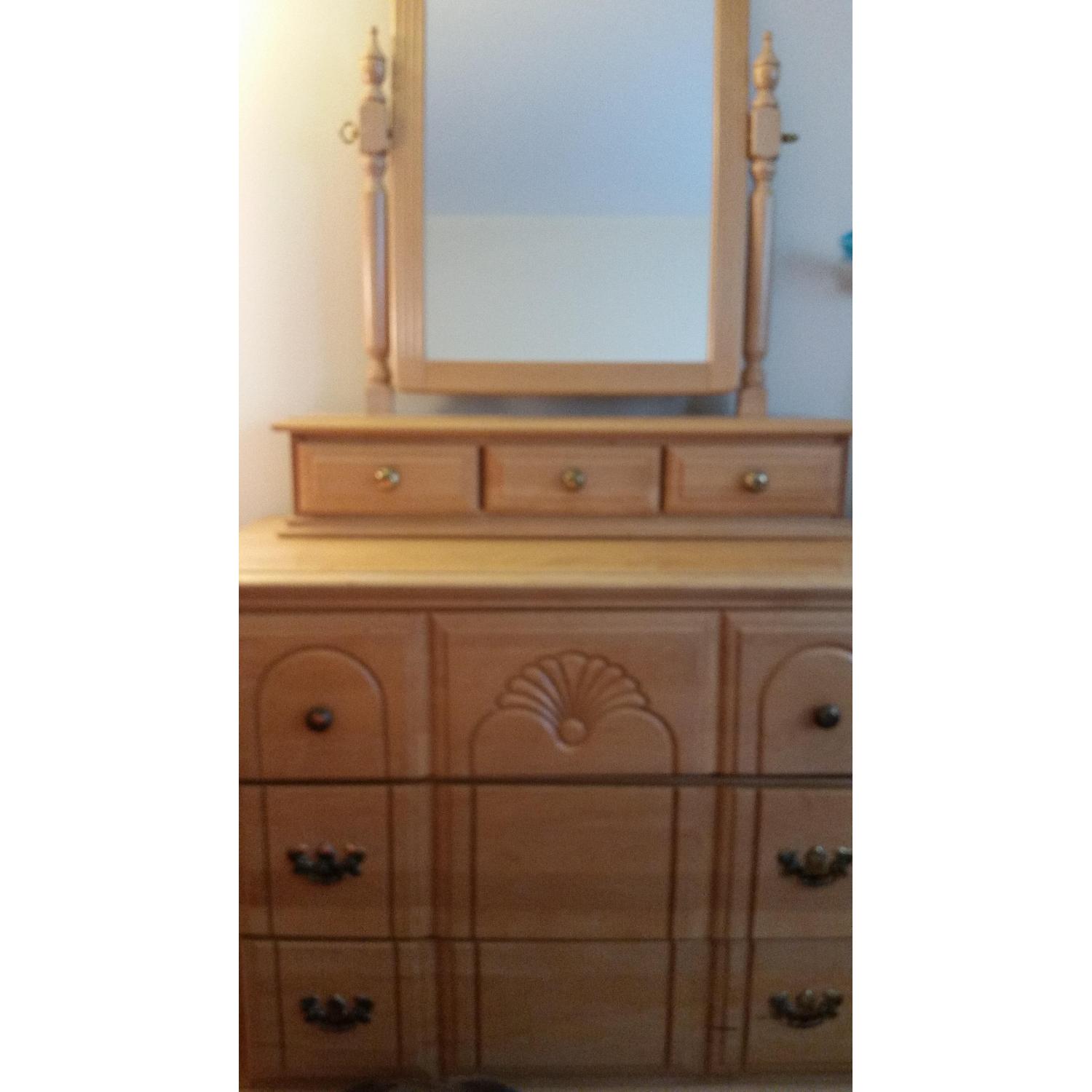Dresser w/ Vanity Mirror - image-4