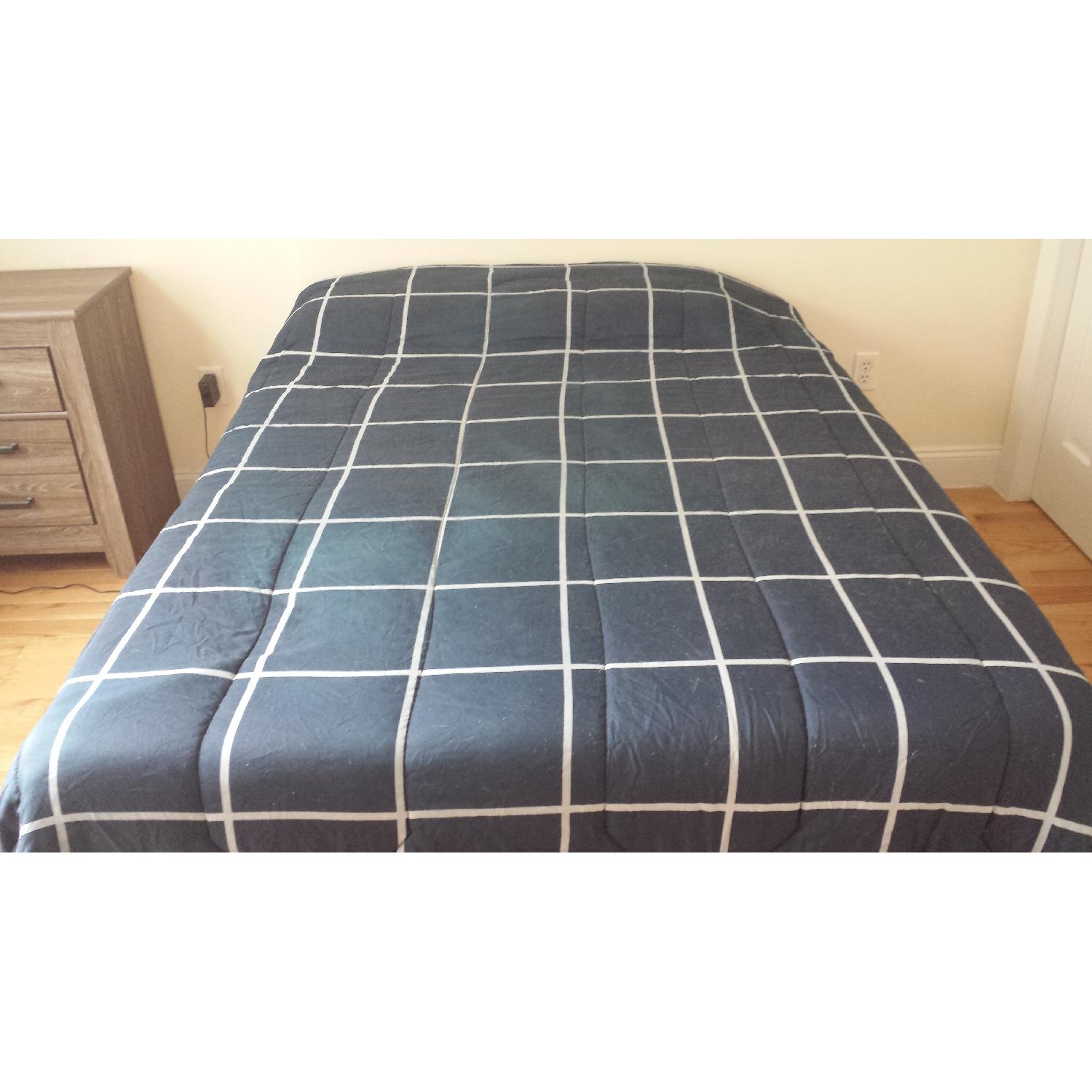 Queen Size Bed Frame - image-3