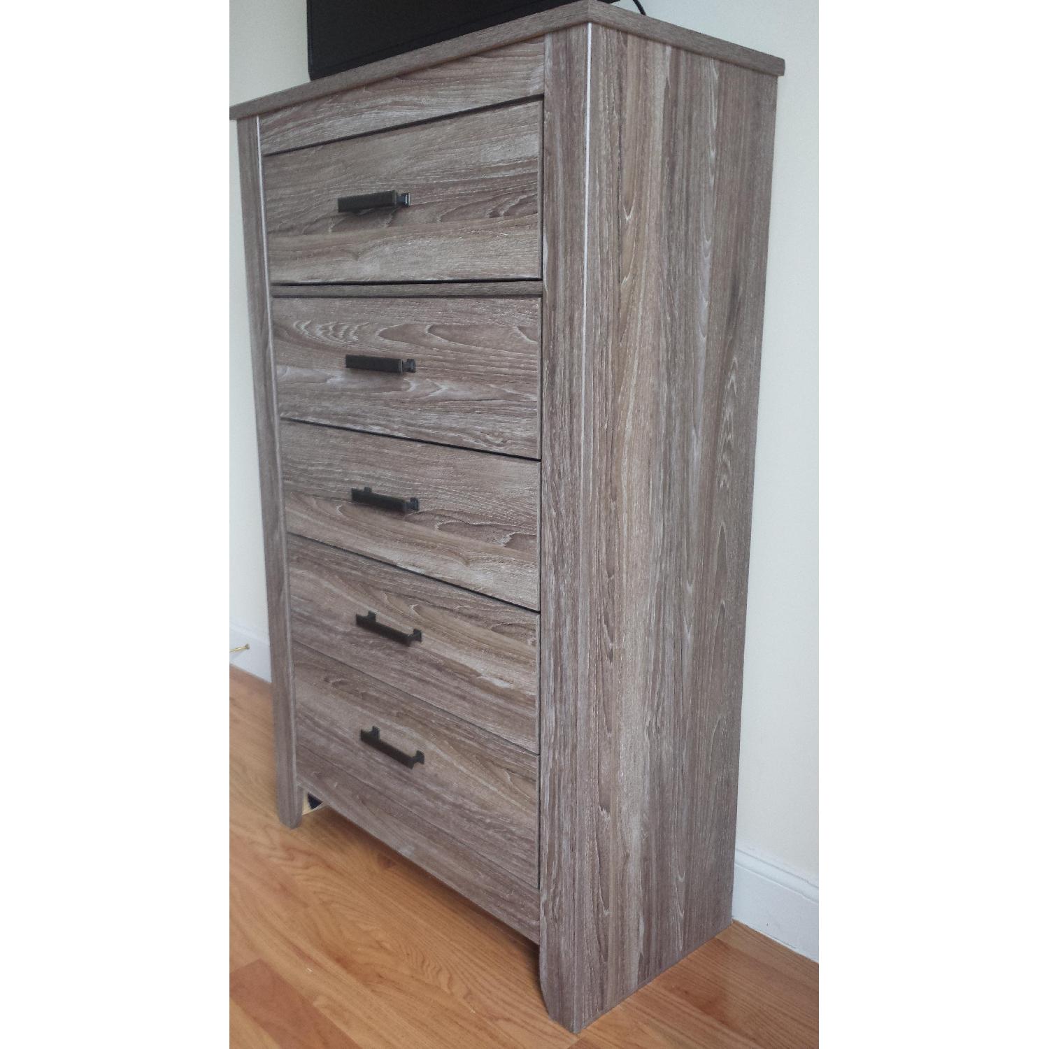 Ashley's Dresser + Nightstand - image-6