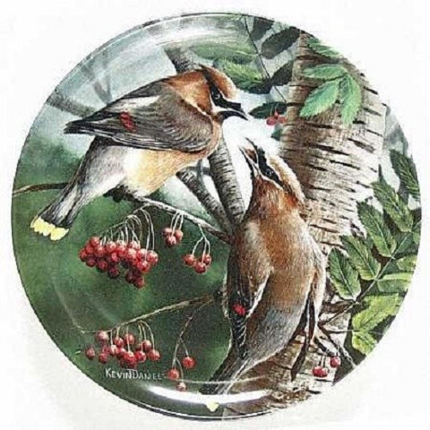 Collector's Edition Edwin M. Knowles Decorative Plates - image-9