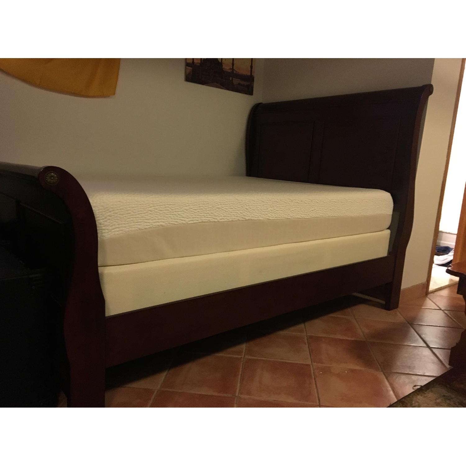 Bob's Louie Series Full Bed in Cherry Finish - image-3