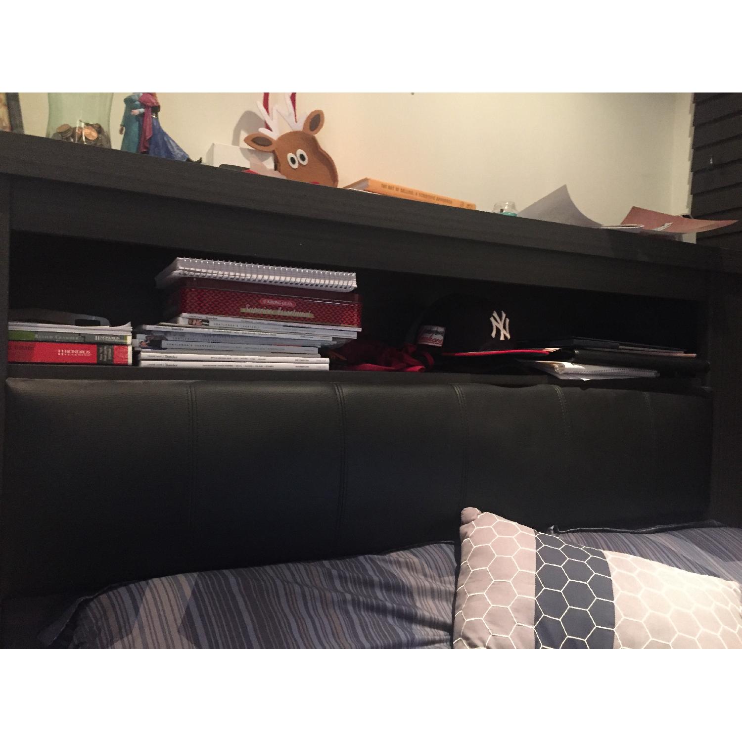 Sleek Black Queen Bedroom Set - image-2