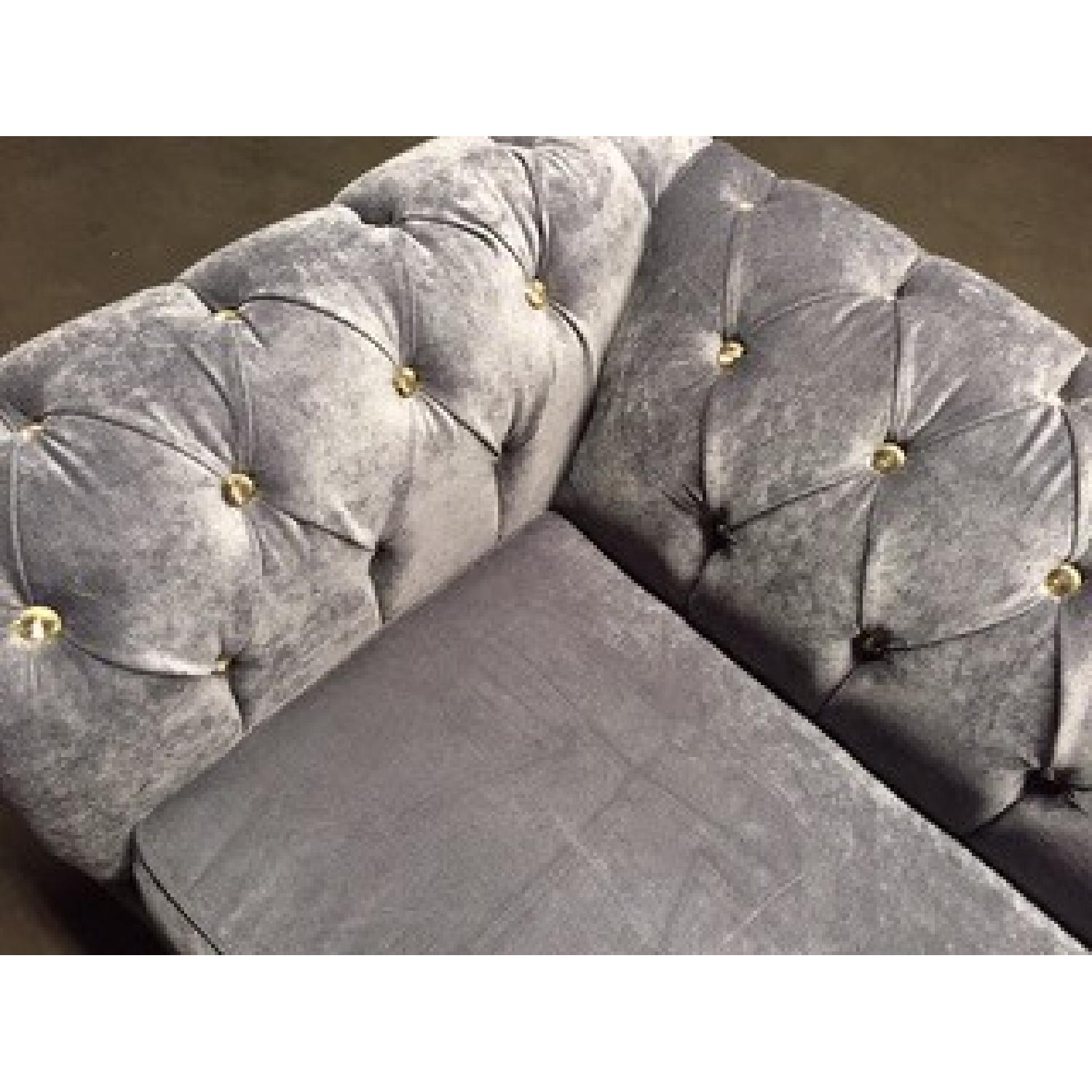 Tufted Loveseats - image-2