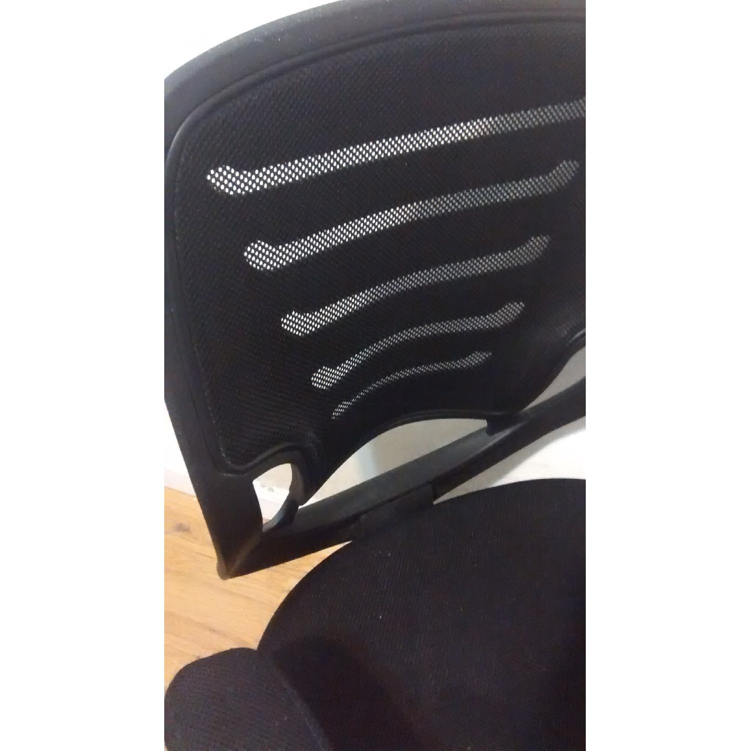 Ergonomic Office Chair - image-2