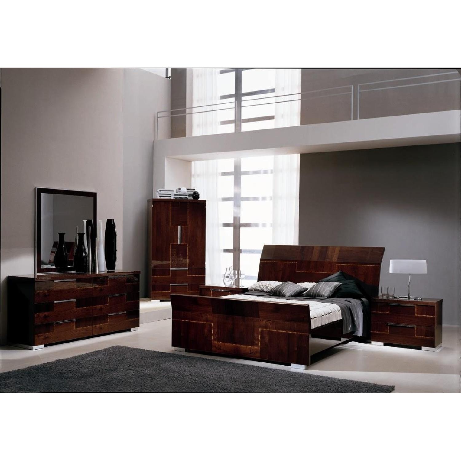 Alf King Low Profile Sleigh Bed + Dresser w/ Mirror + 2 Nighstands - image-4
