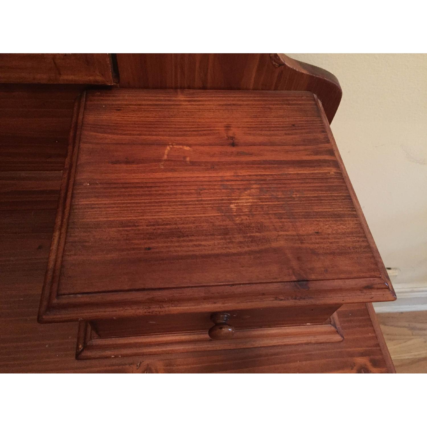 Vanity w/ Seat - image-4