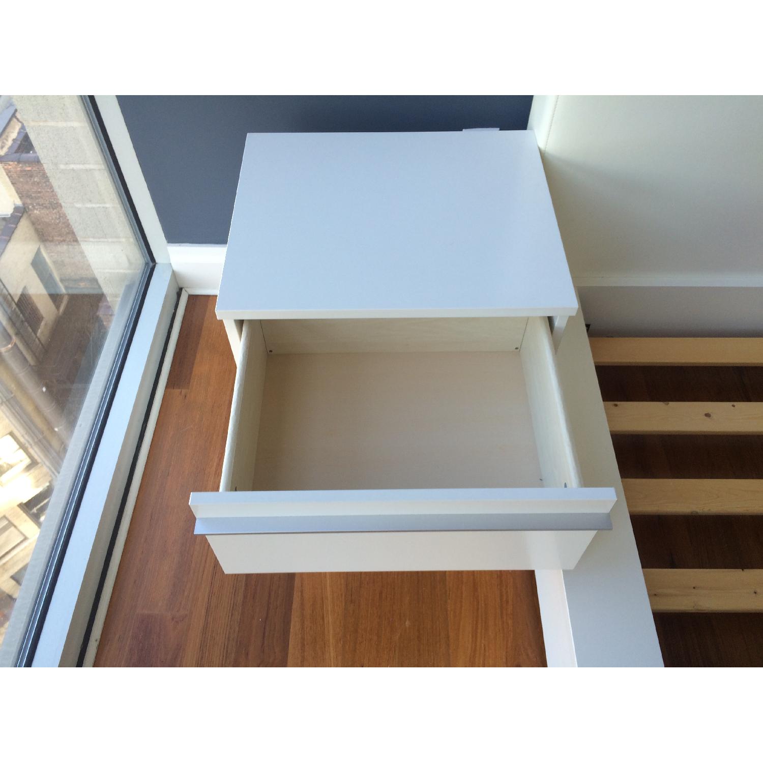 Boconcept 5 Piece Bedroom Set - image-11