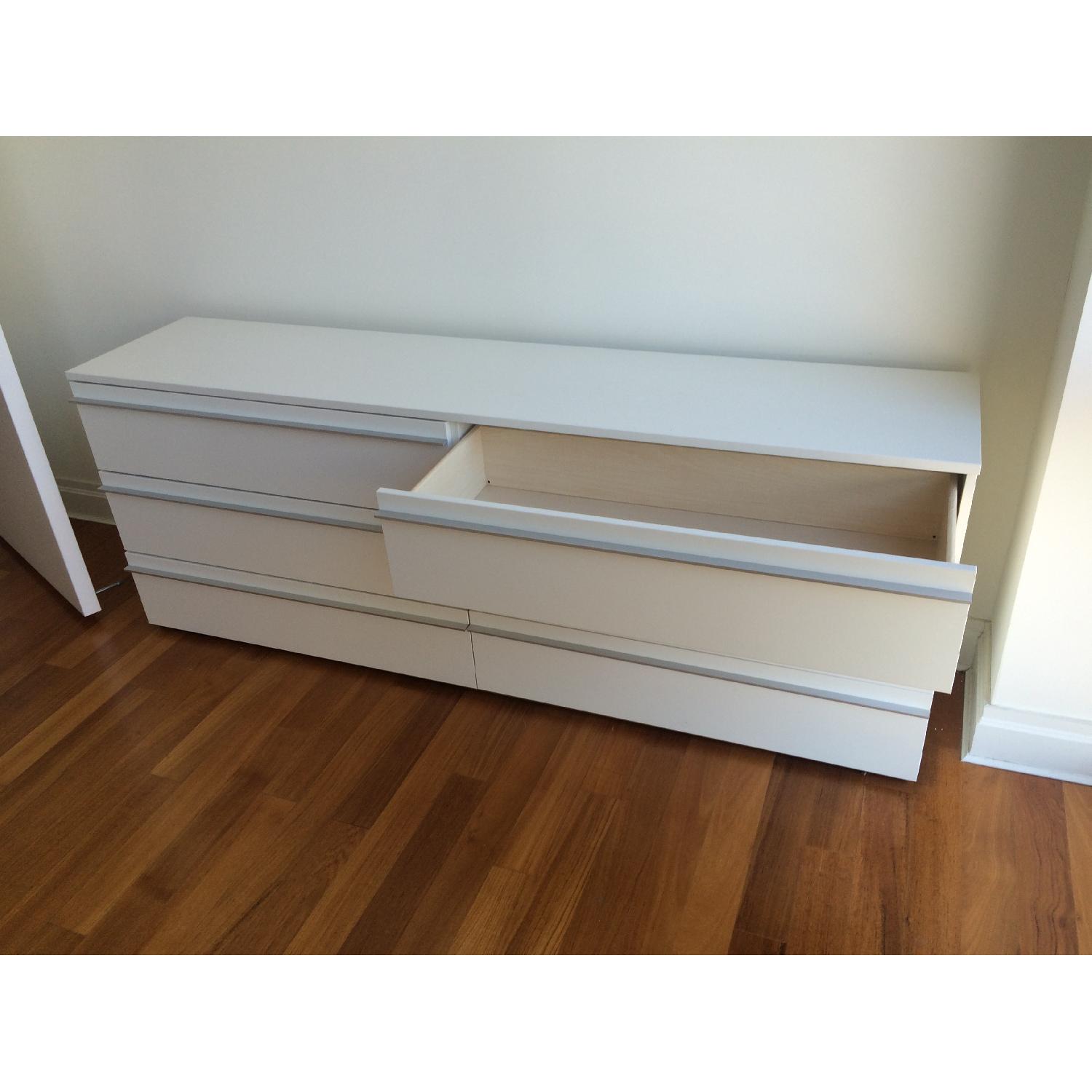 Boconcept 5 Piece Bedroom Set - image-13