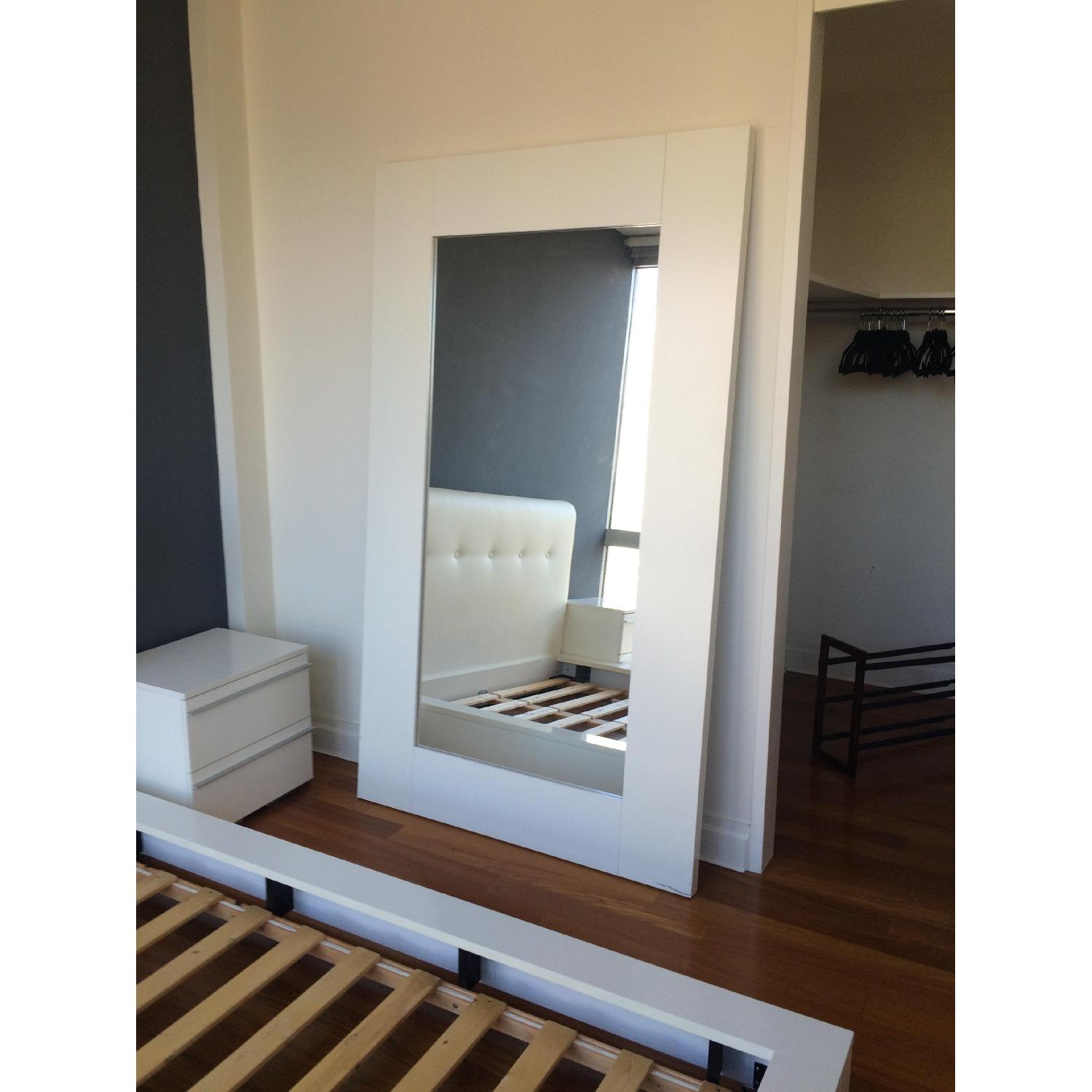 Boconcept 5 Piece Bedroom Set - image-16