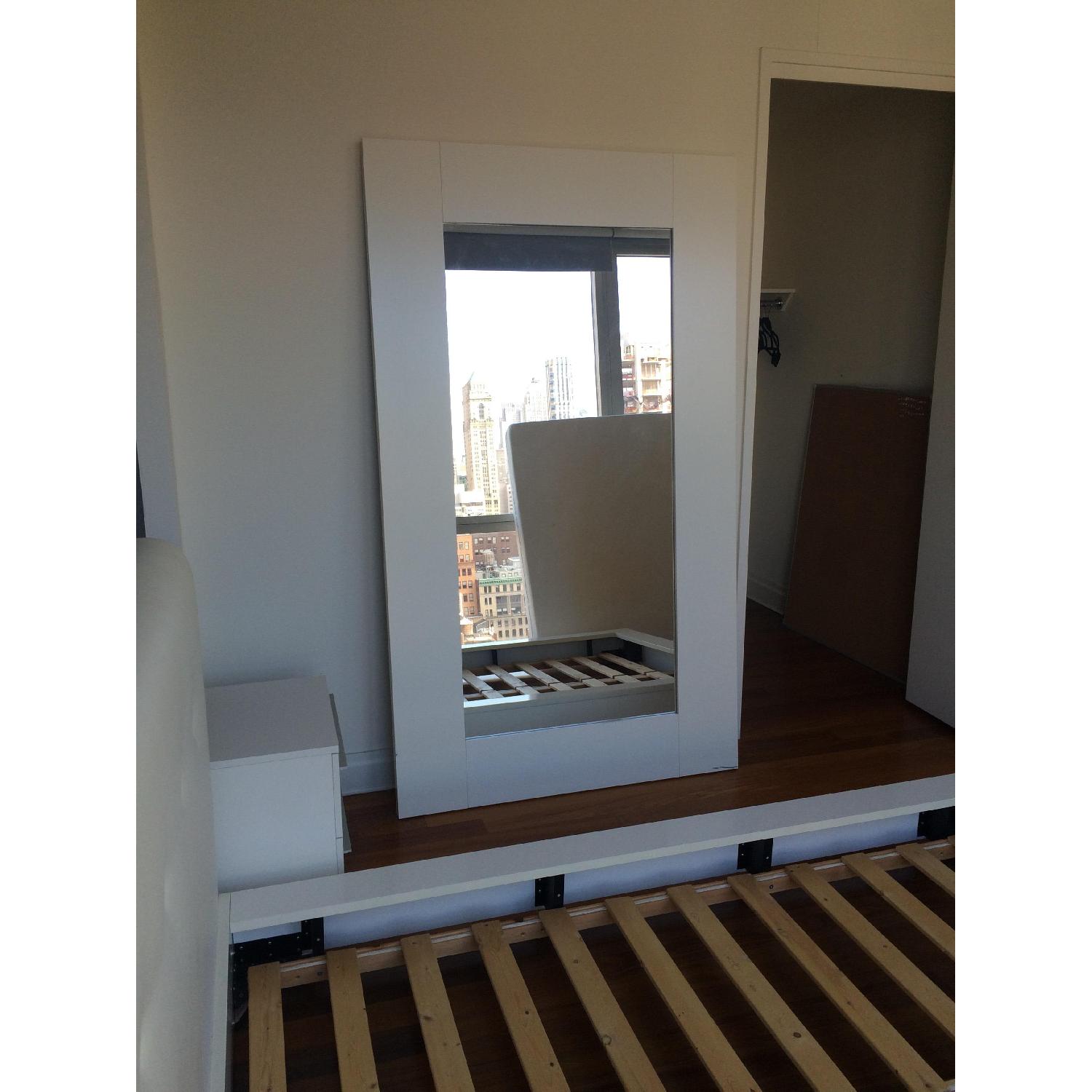 Boconcept 5 Piece Bedroom Set - image-17