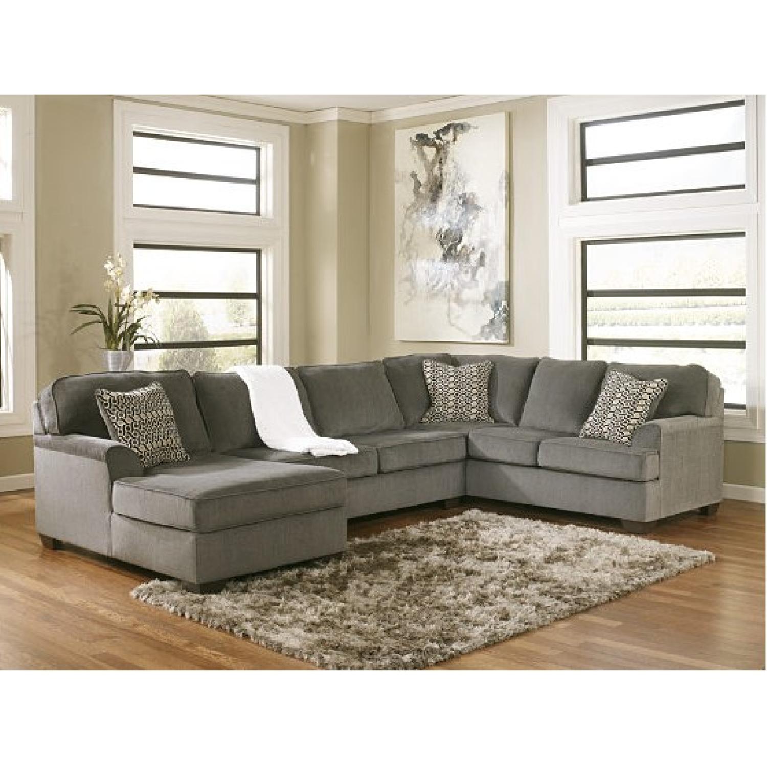 Ashley's Loric 3-Piece Sectional - image-4
