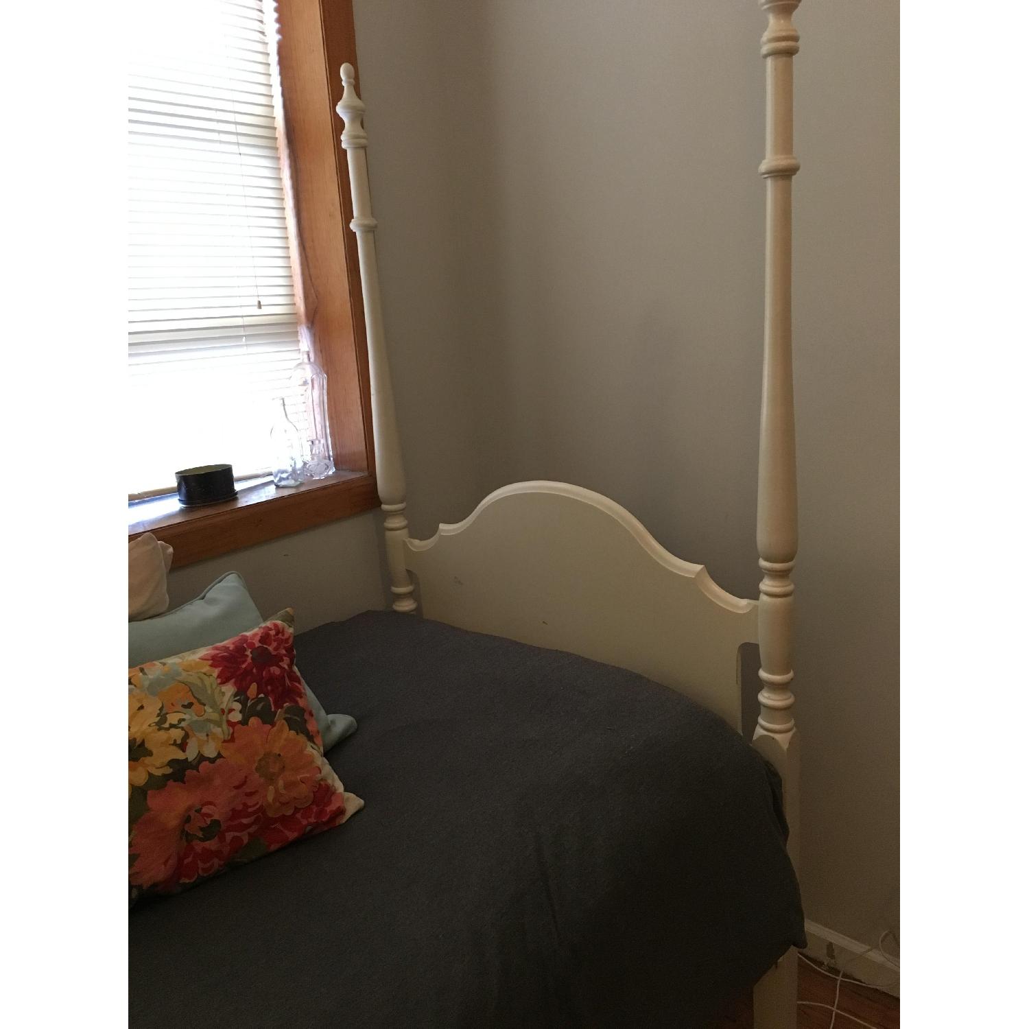 Wolf's Legacy Classic.Twin High Poster Bed Frame - image-2