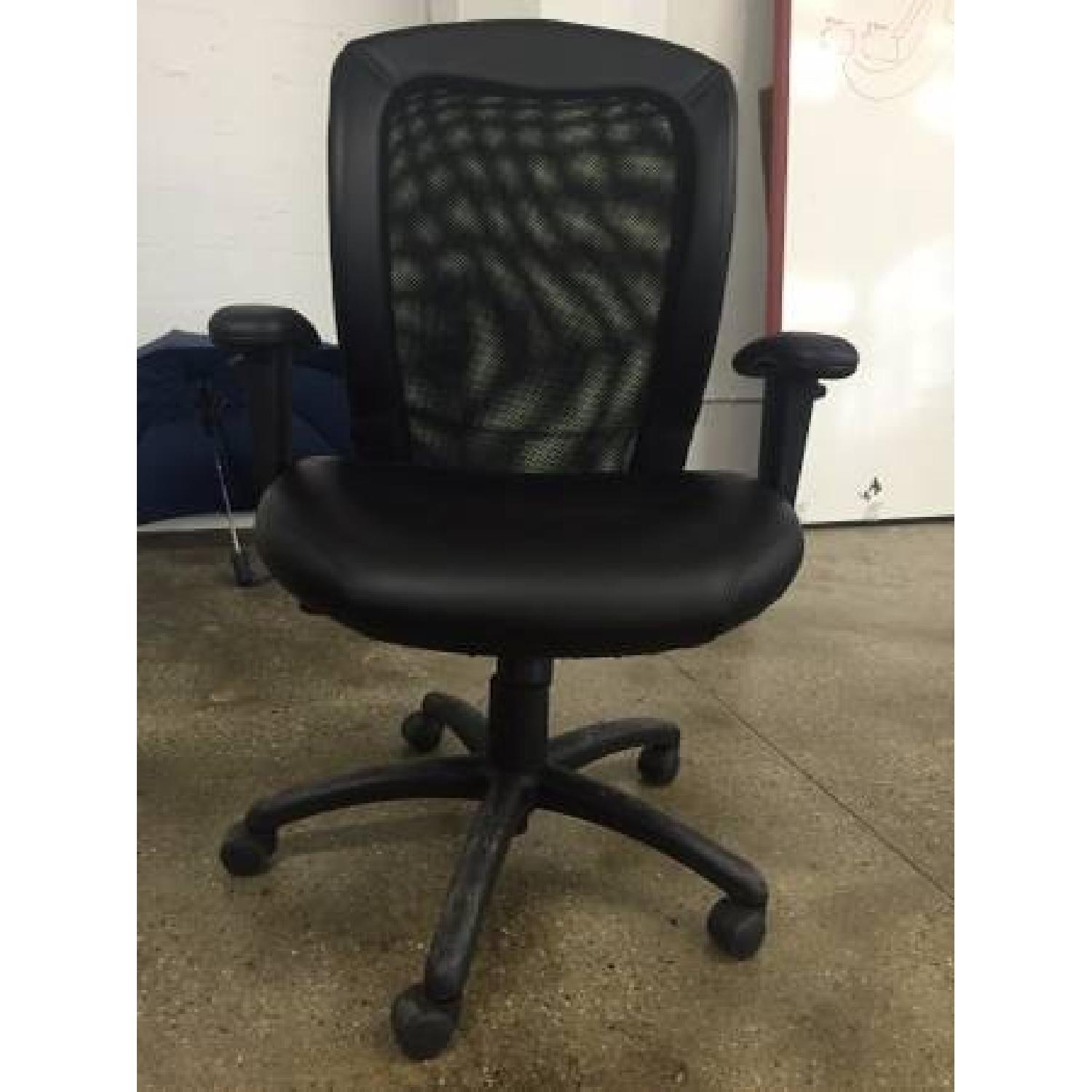 Offices to Go Adjustable Mesh Back Ergonomic Chairs - image-2