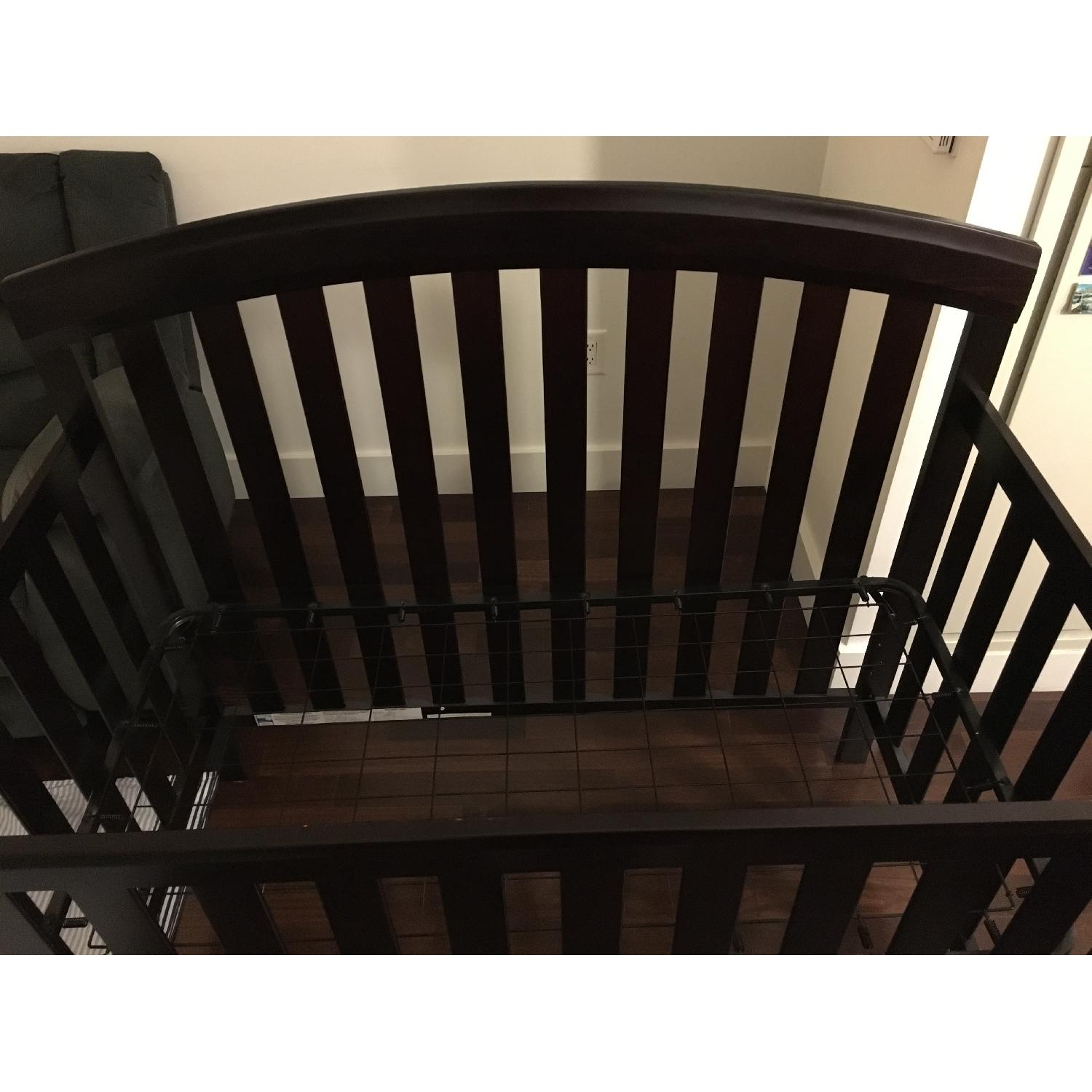 Sorelle Furniture Urban 4-in-1 Lifetime Fixed-Side Convertible Crib - image-1