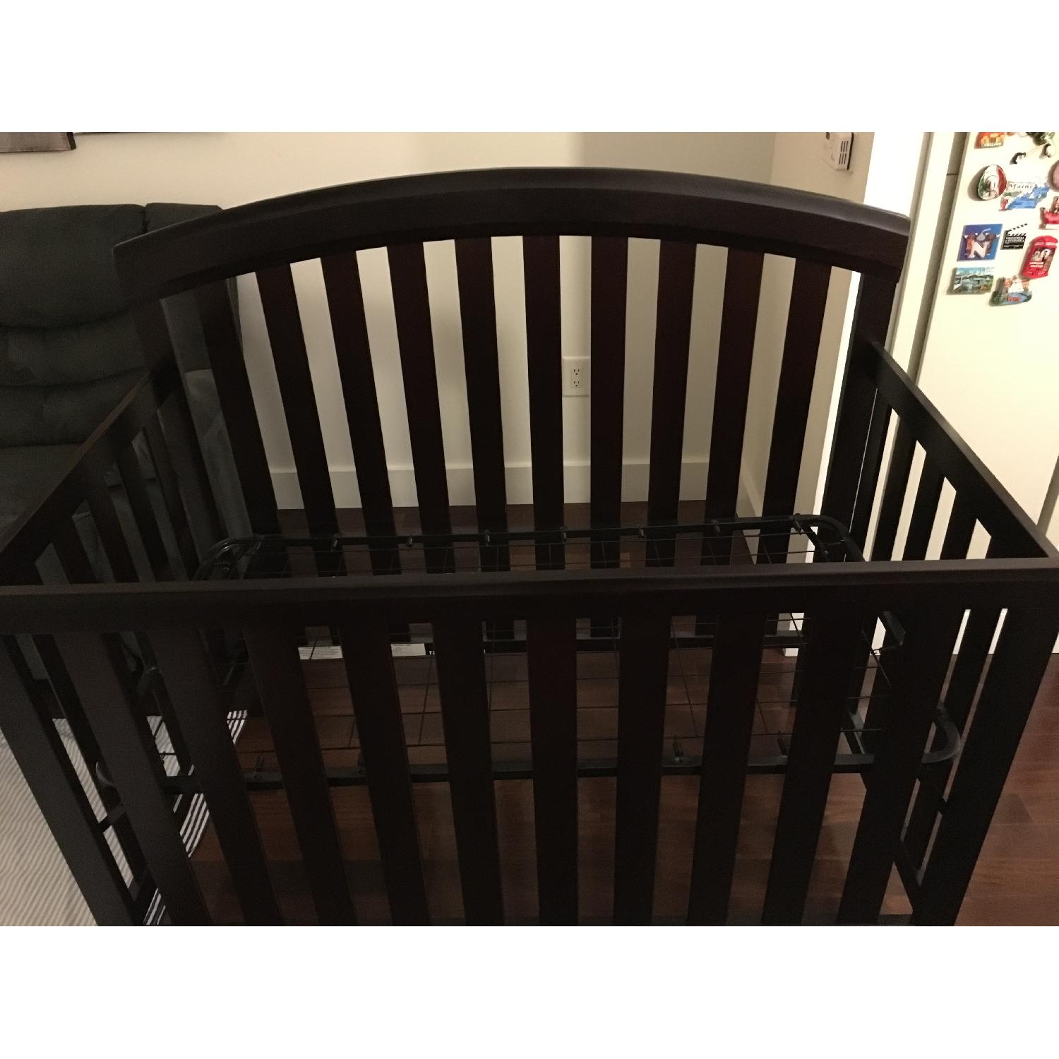 Sorelle Furniture Urban 4-in-1 Lifetime Fixed-Side Convertible Crib - image-3