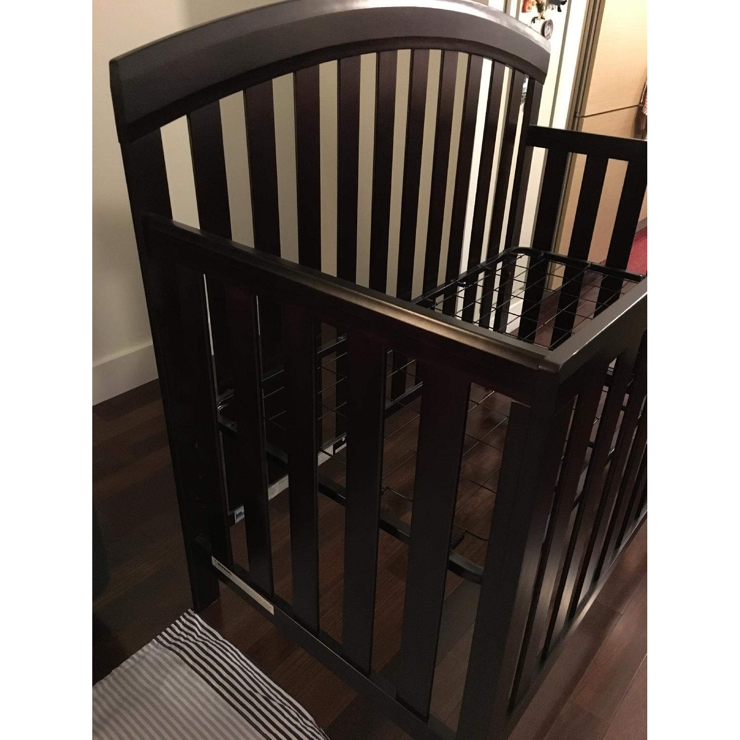 Sorelle Furniture Urban 4-in-1 Lifetime Fixed-Side Convertible Crib - image-5