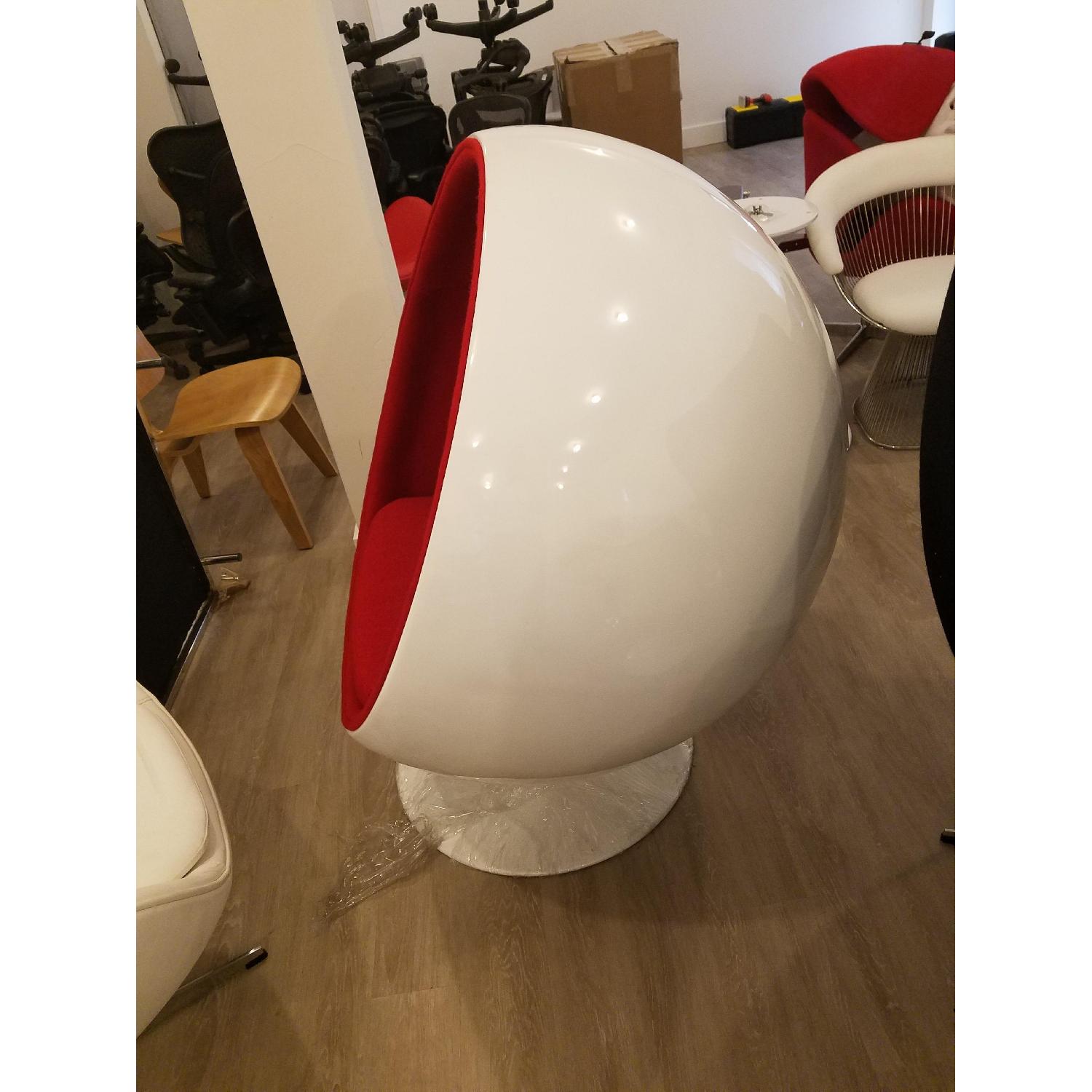 Fine Mod Imports Eero Aarnio Style Ball Chair w/ Red Interior - image-2