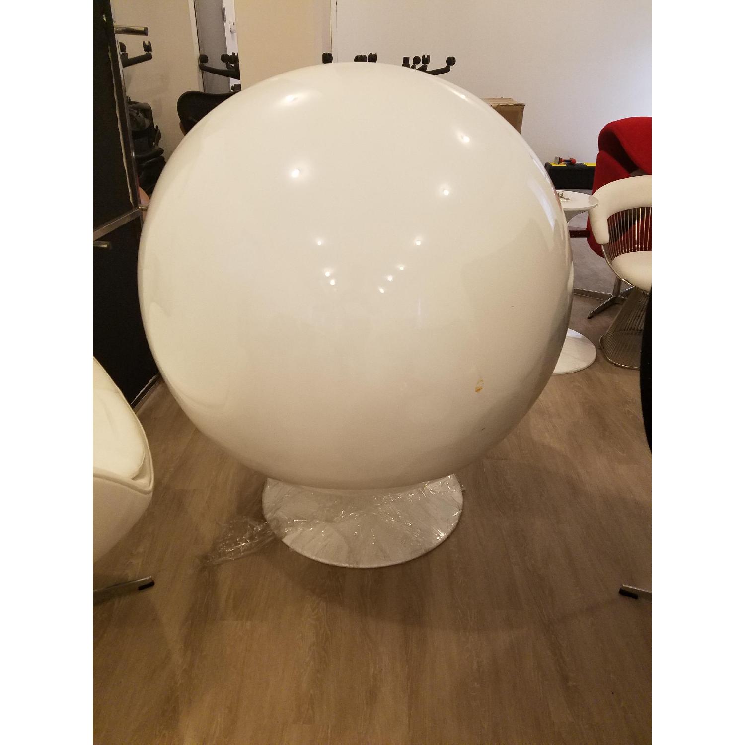 Fine Mod Imports Eero Aarnio Style Ball Chair w/ Red Interior - image-3