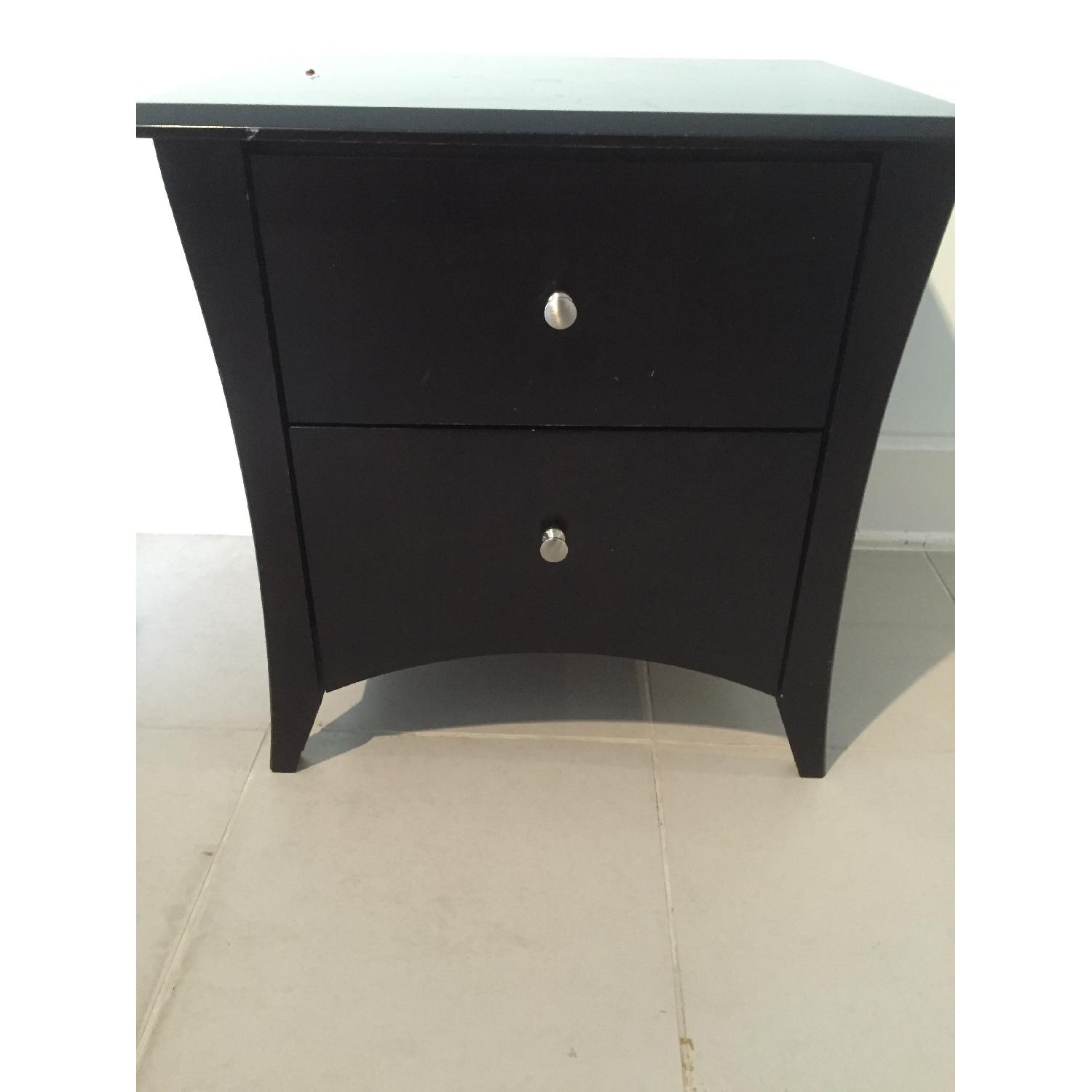 Dresser + 2 Nightstands - image-7