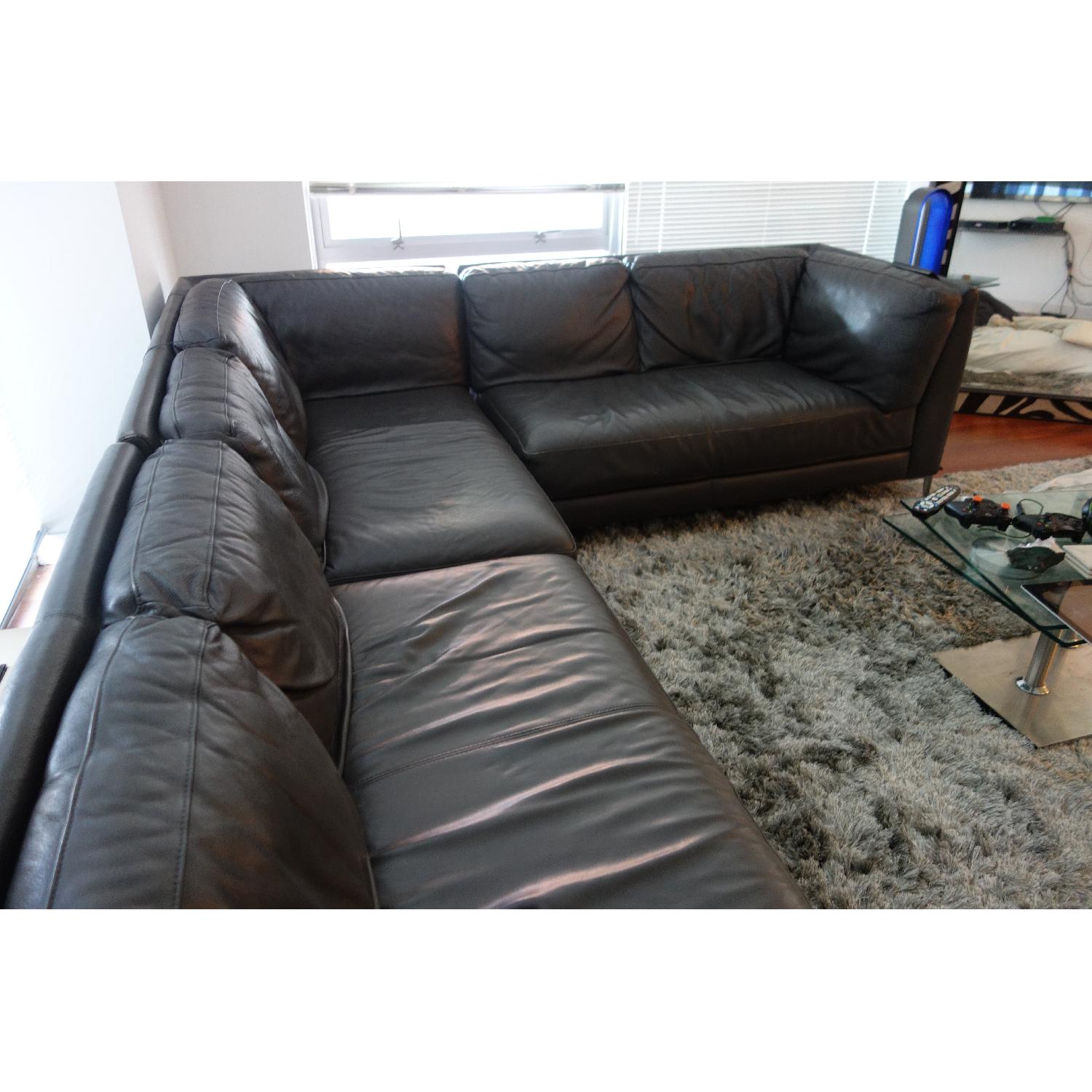 Chateau D'ax 3 Piece Leather Sectional - image-3