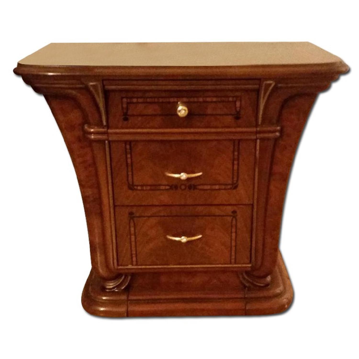 Dresser + 2 Nightstands - image-4