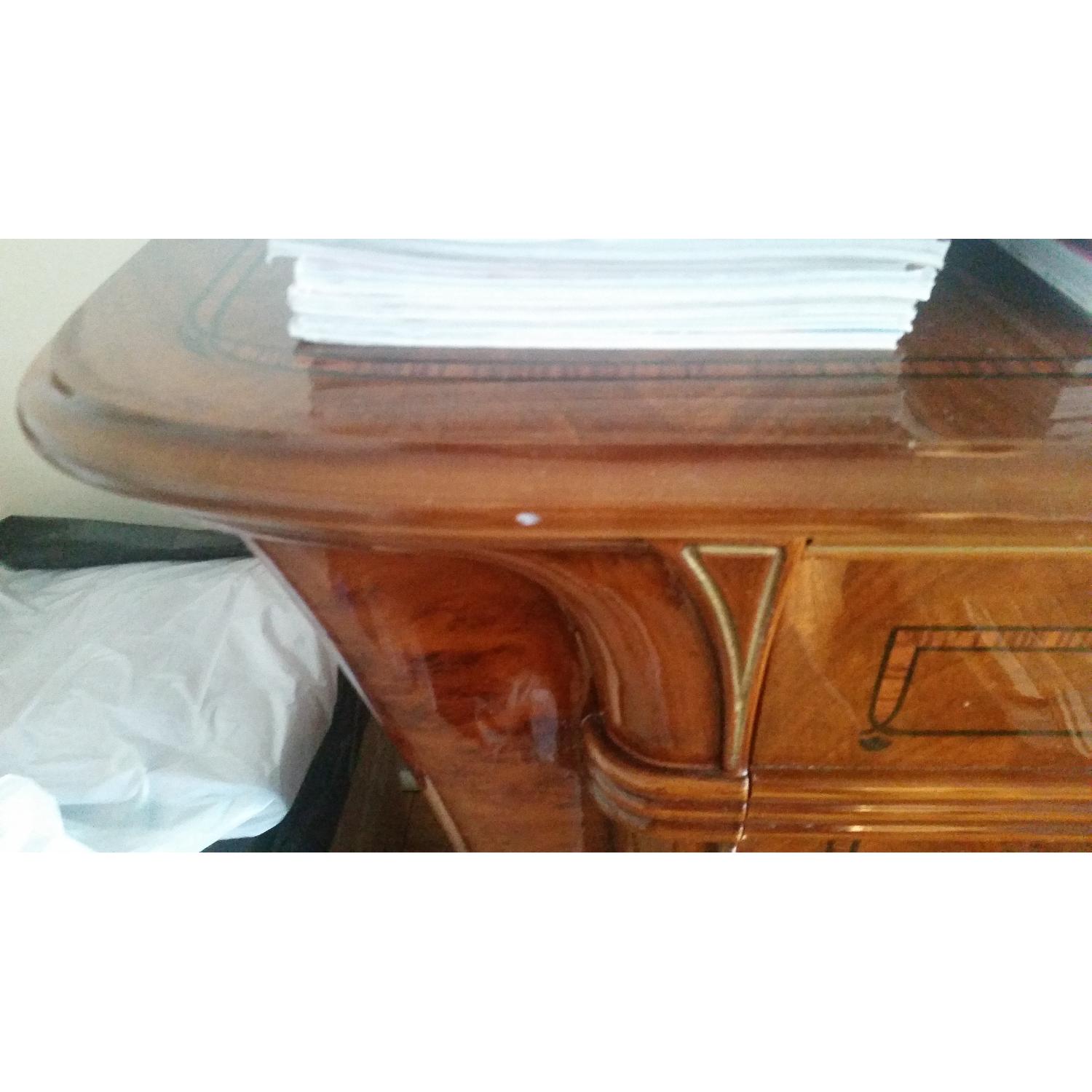 Dresser + 2 Nightstands - image-7