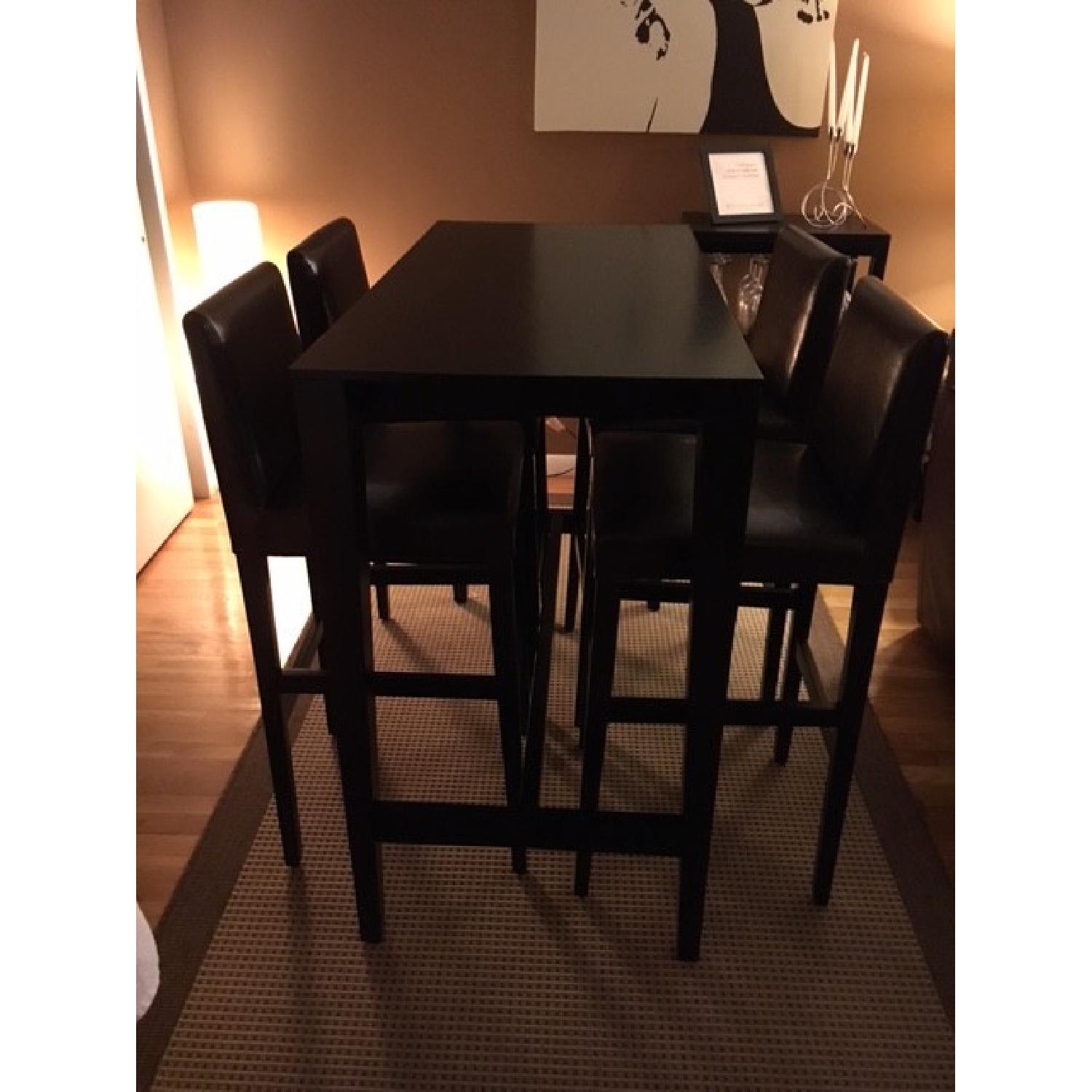 Crate & Barrel Triad Hightop Table w/ 4 Lowe Bar Stools AptDeco