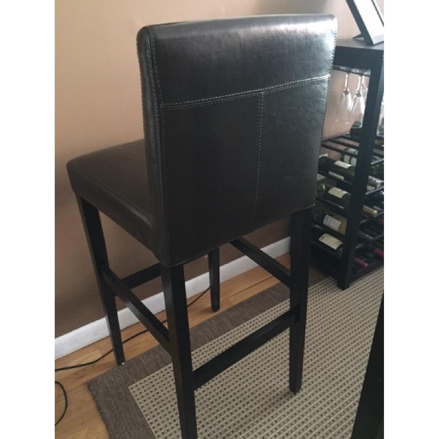 Crate & Barrel Triad High-top Table w/ 4 Lowe Bar Stools - image-5