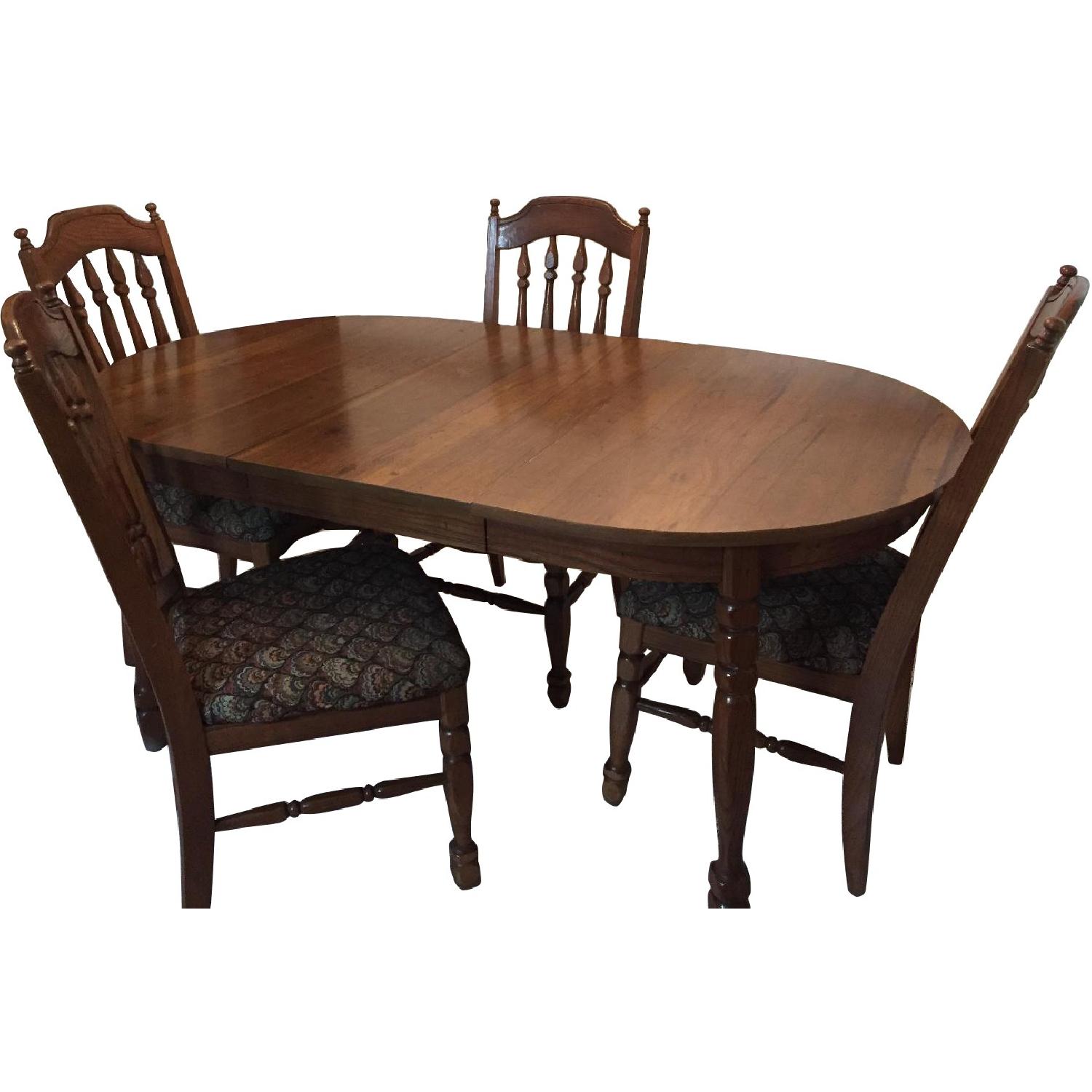 Expandable Dining Table w/ 4 Chairs - image-0
