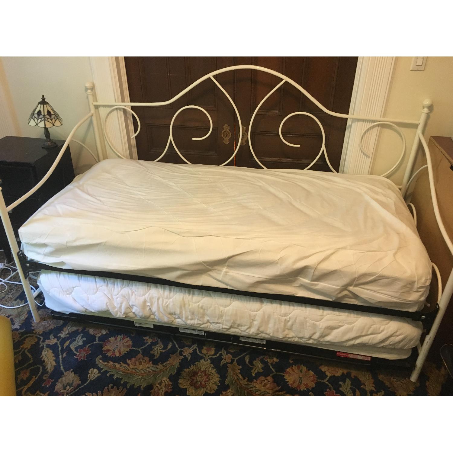 Sleepy's Metal Daybed w/ Pop Up Trundle - image-4