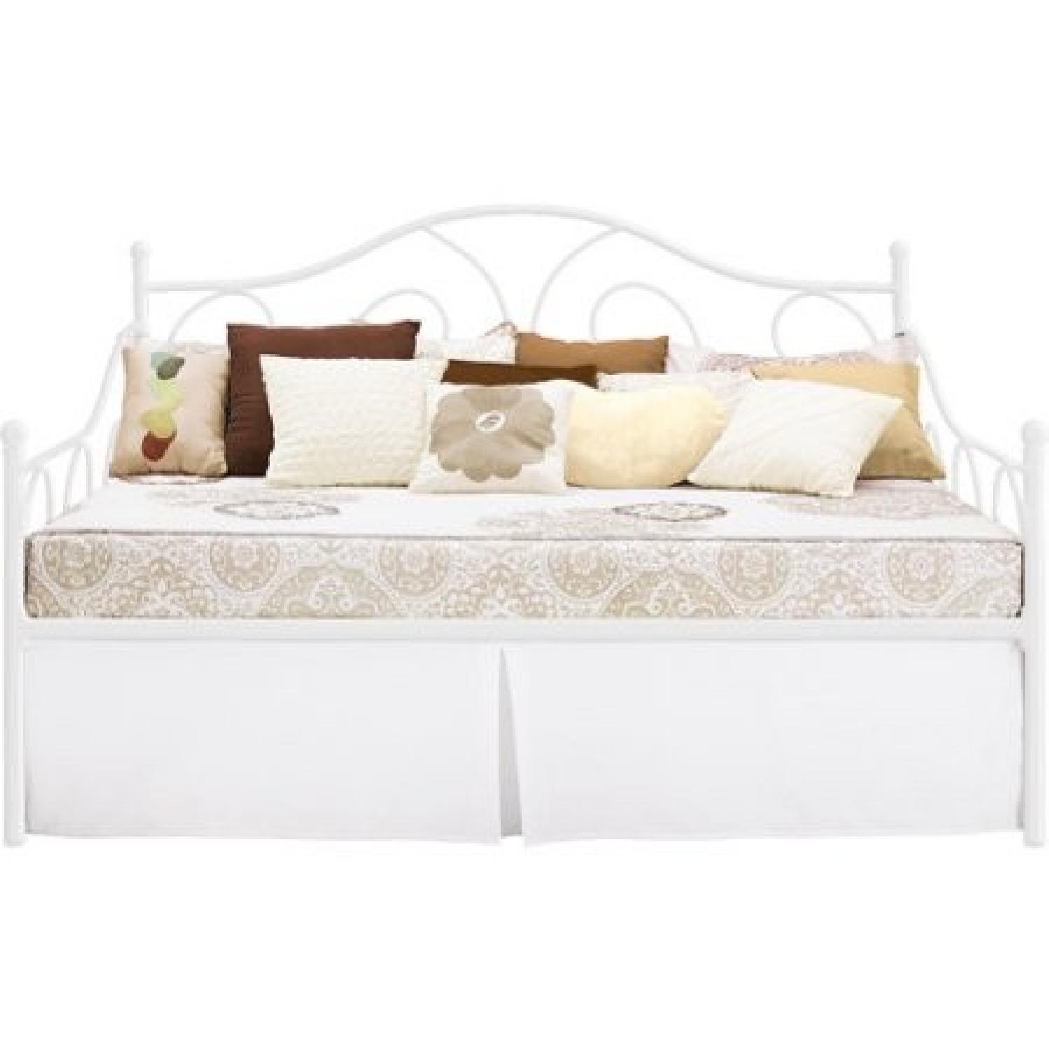 Sleepy's Metal Daybed w/ Pop Up Trundle - image-0