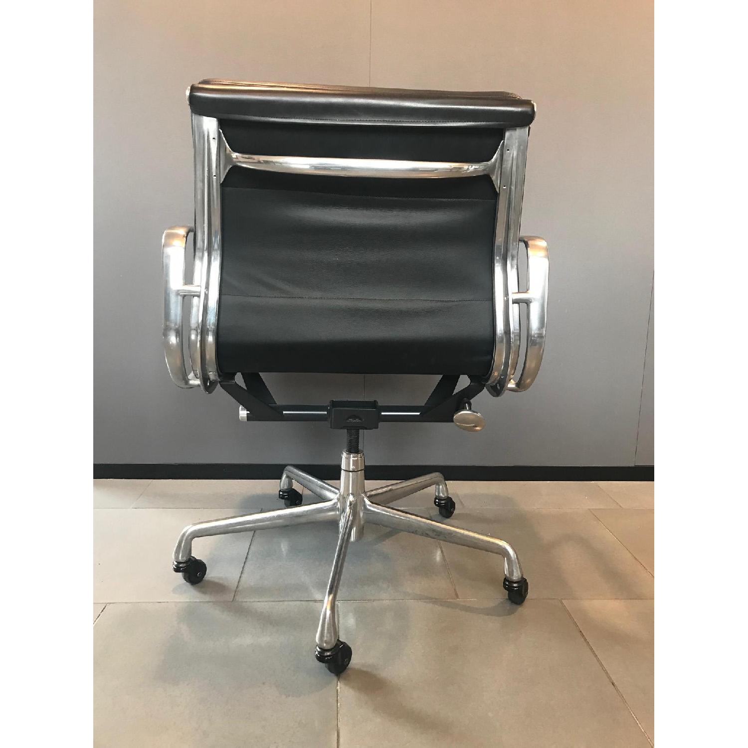 Herman Miller Eames Management Chair - image-2
