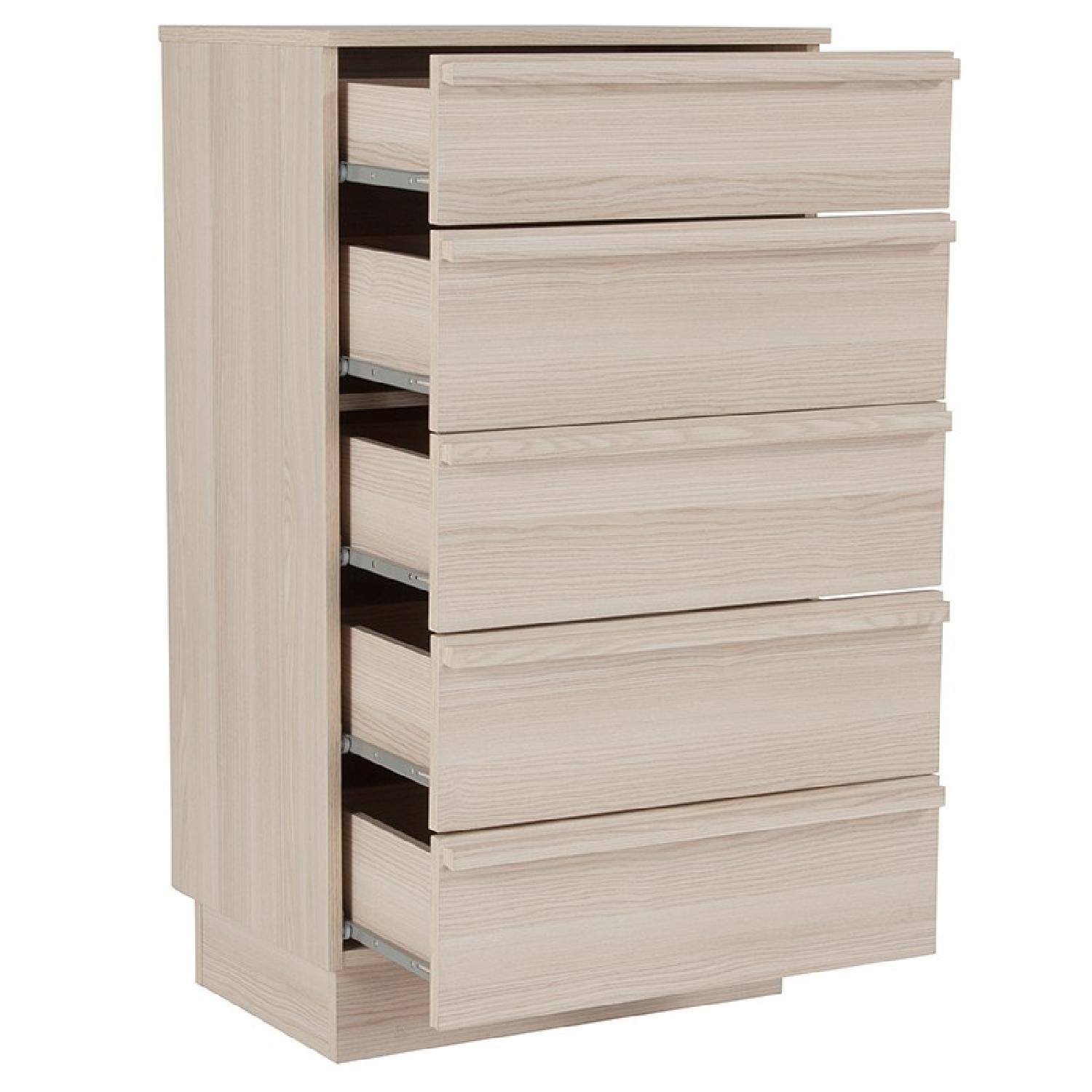 Contemporary 5 Drawer Chest in Cambria Ash Finish - image-4