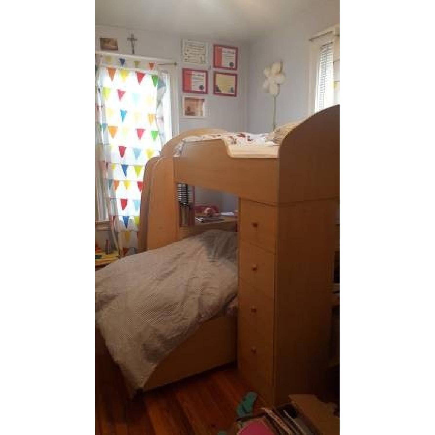 Twin Size Loft/Bunk Bed w/ Desk Hutch Kids Beds & 2 Dressers AptDeco