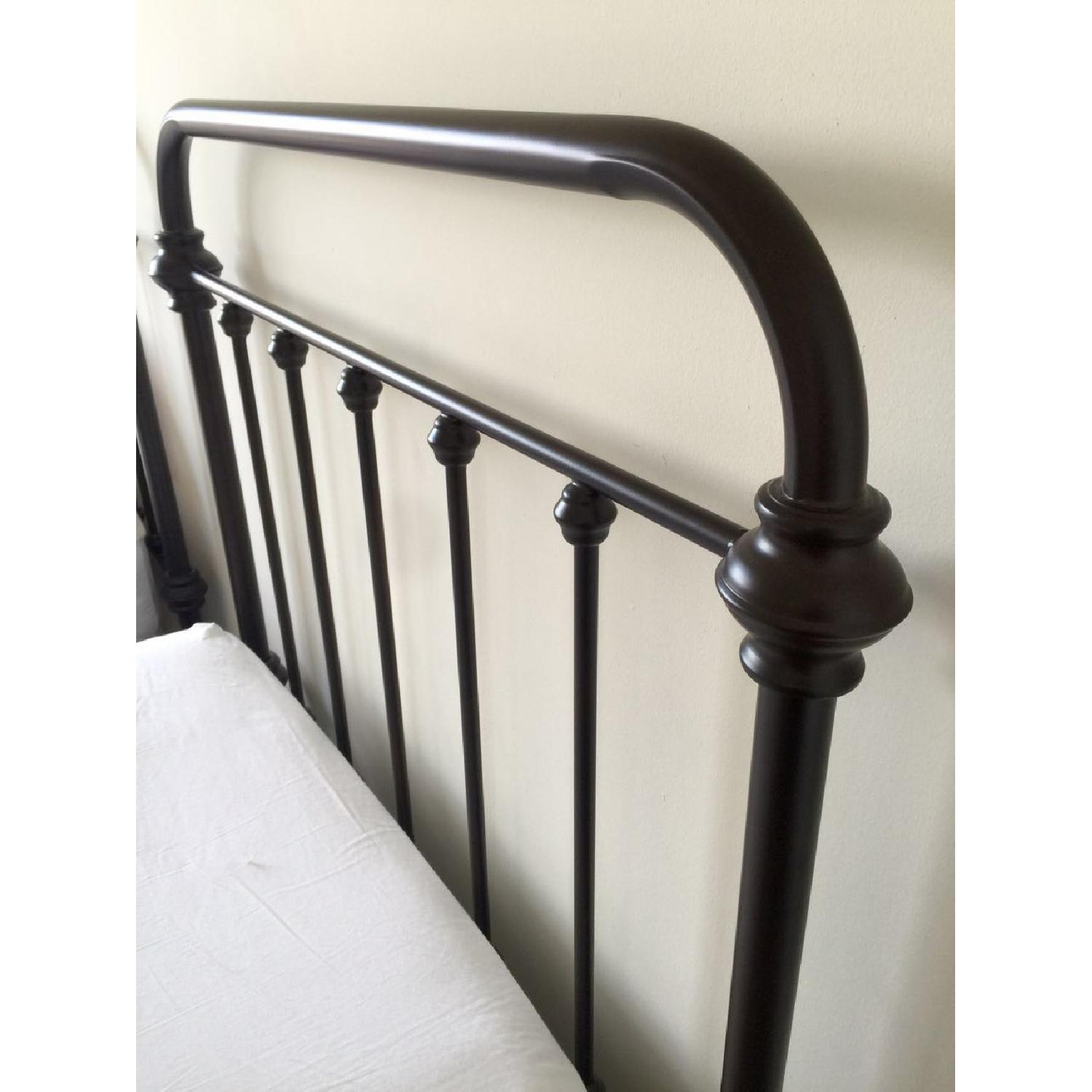 Nottingham Metal Spindle Bed - image-3
