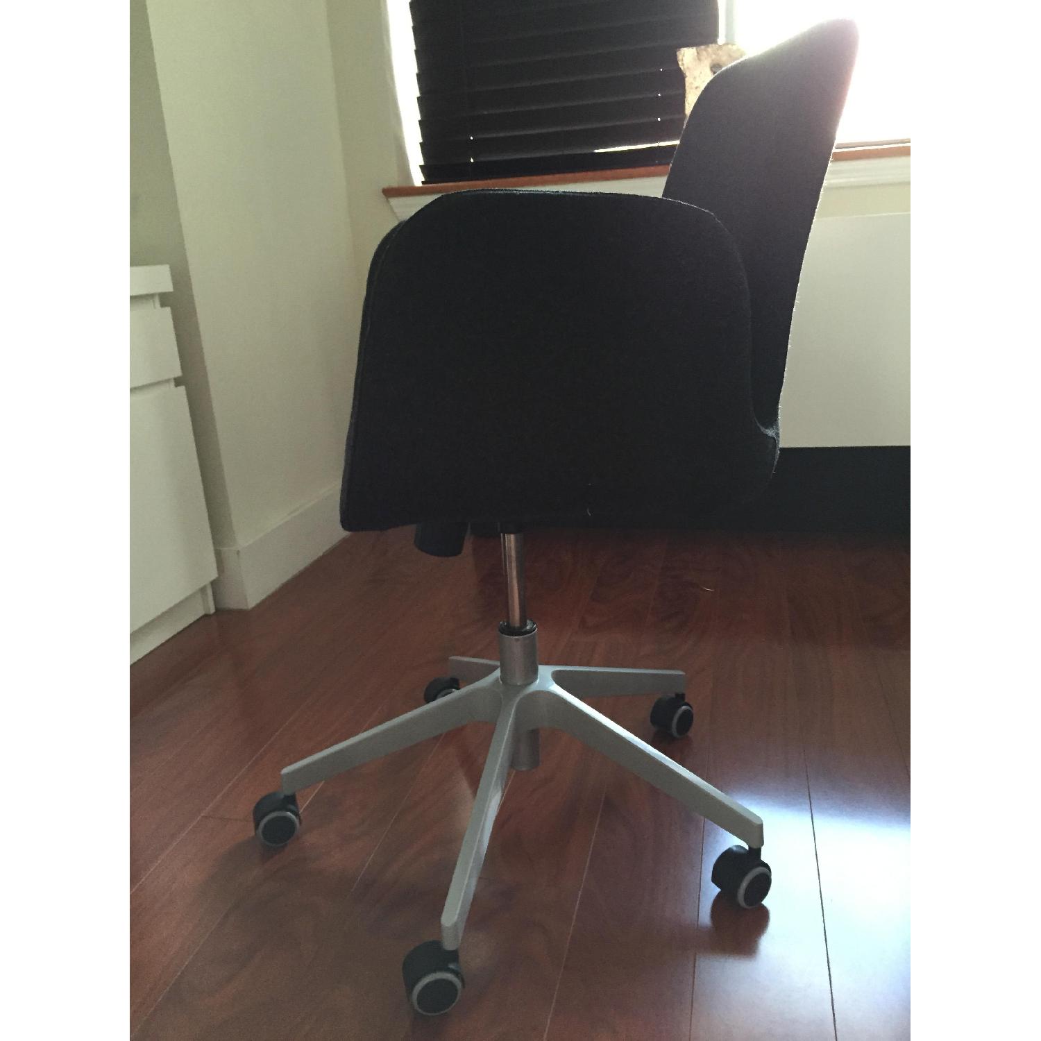 Ikea Grey Office Chair AptDeco