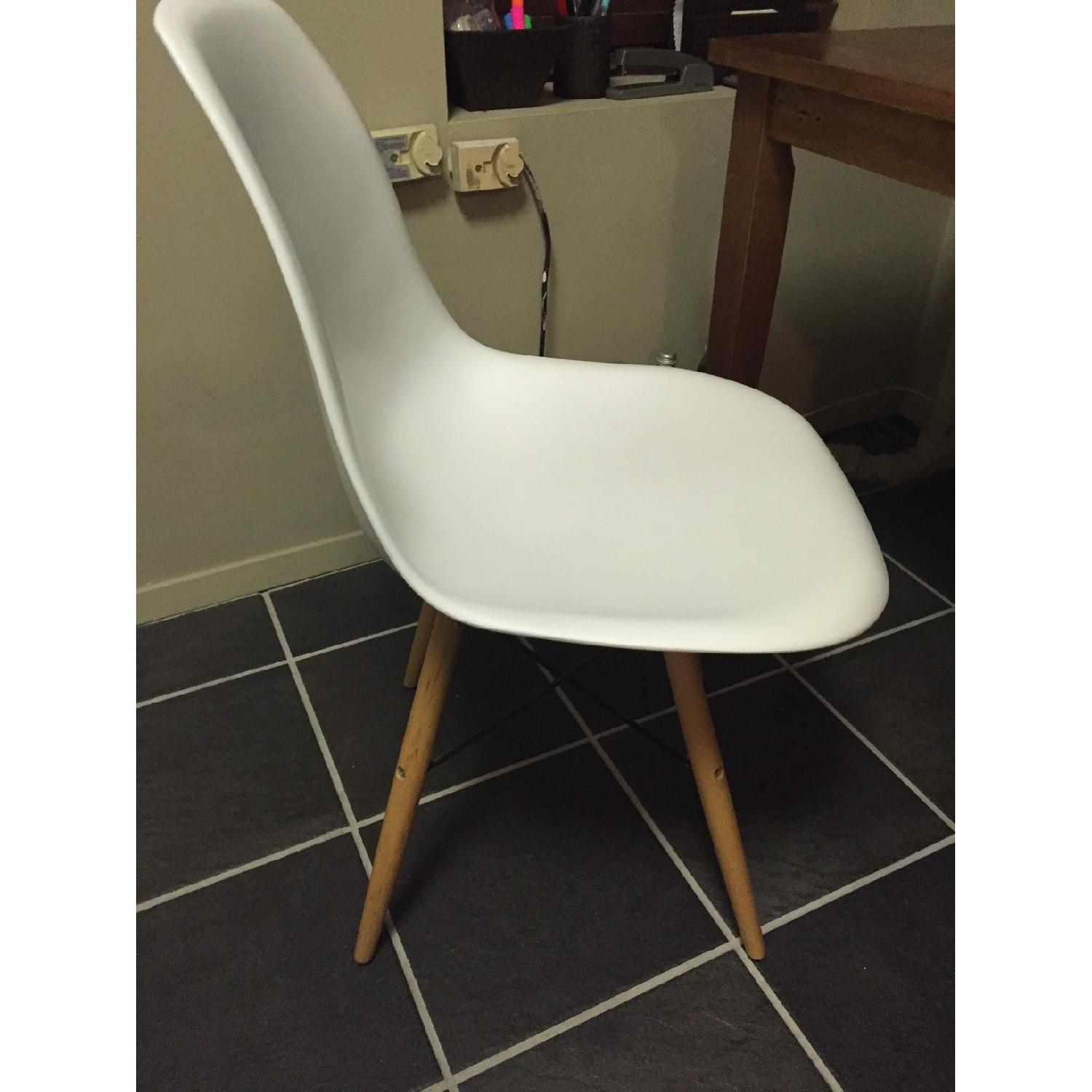 Eames Replica Molded Plastic Chairs in White - image-4