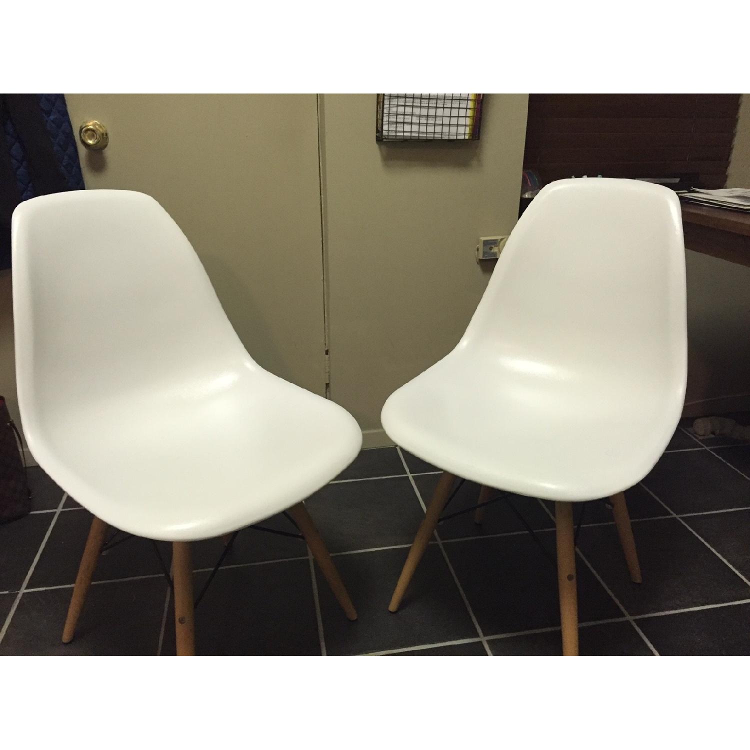 Eames Replica Molded Plastic Chairs in White - image-5