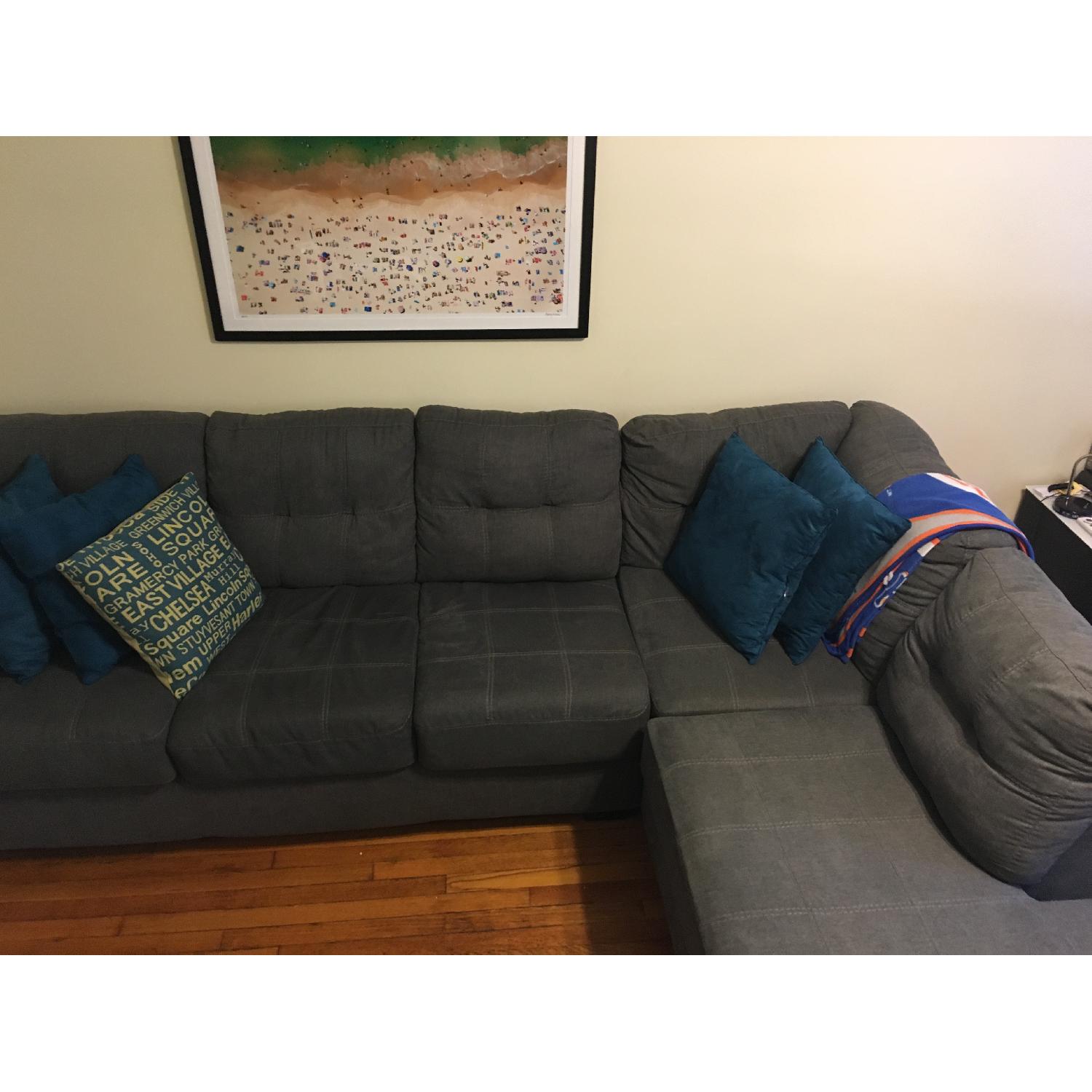 Flash Furniture Benchcraft Maier Microfiber Sectional w/ Right Side Facing Chaise in Charcoal - image-1