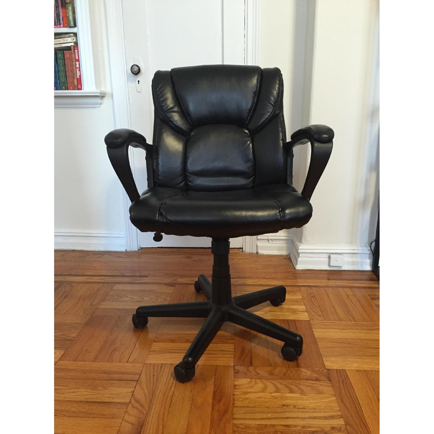 Staples Montessa II Luxura Manager's Chair - image-5