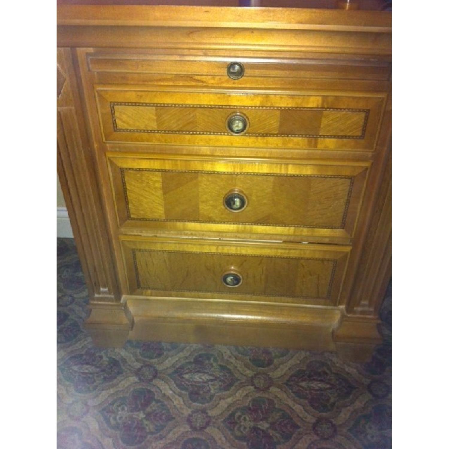 Alexander Julian Bedroom Set - image-2