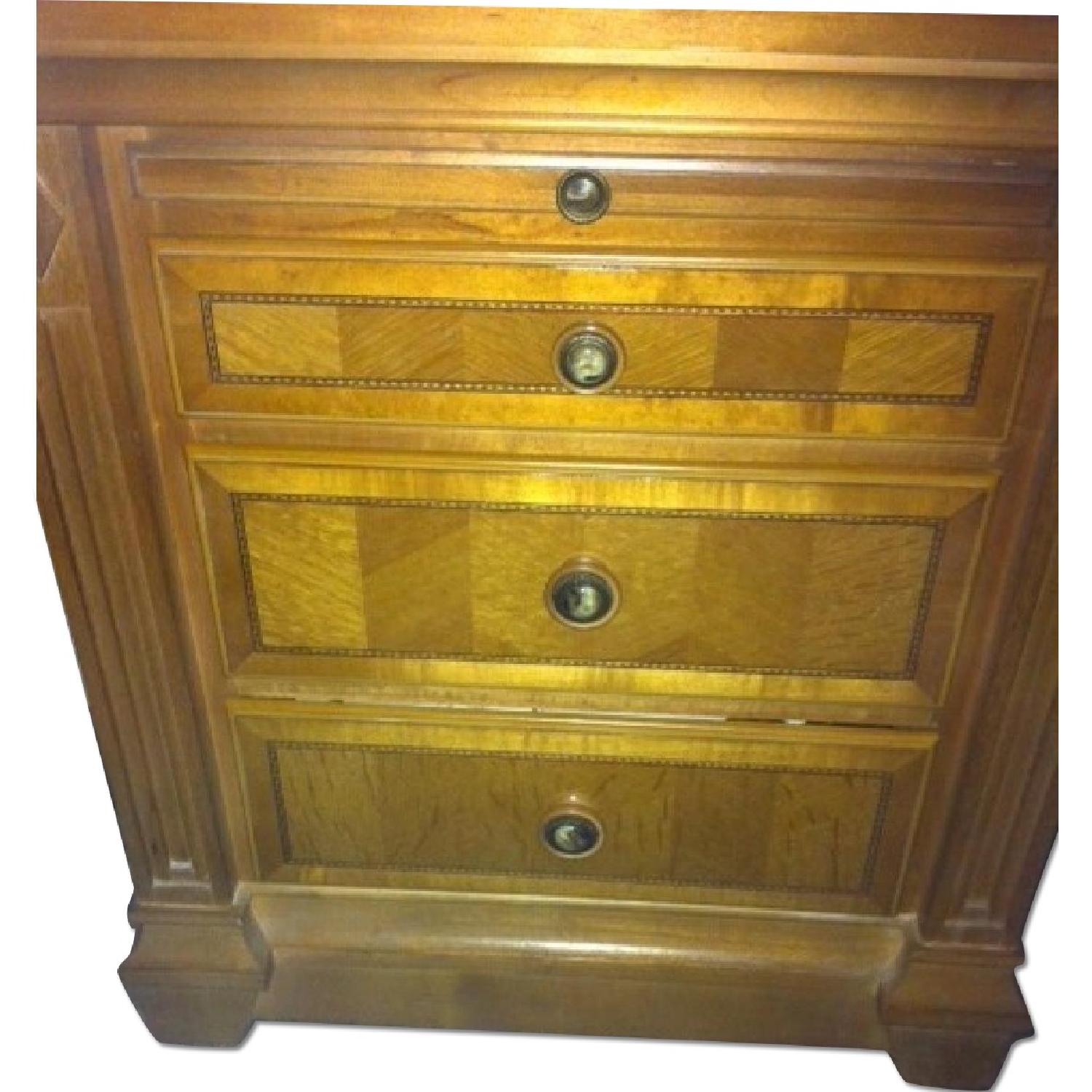 Alexander Julian Bedroom Set - image-7