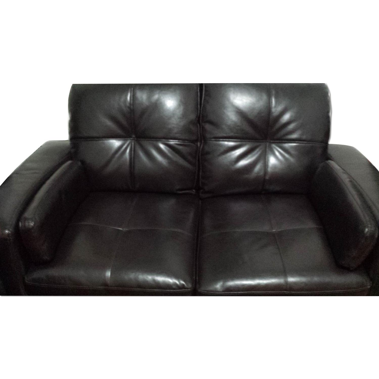 Jennifer Convertibles 3 Seater Sofa + Loveseat AptDeco